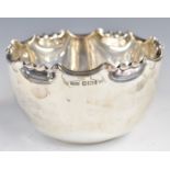 Victorian or Edward VII hallmarked silver sugar bowl with crimped edge, Sheffield 1901, maker