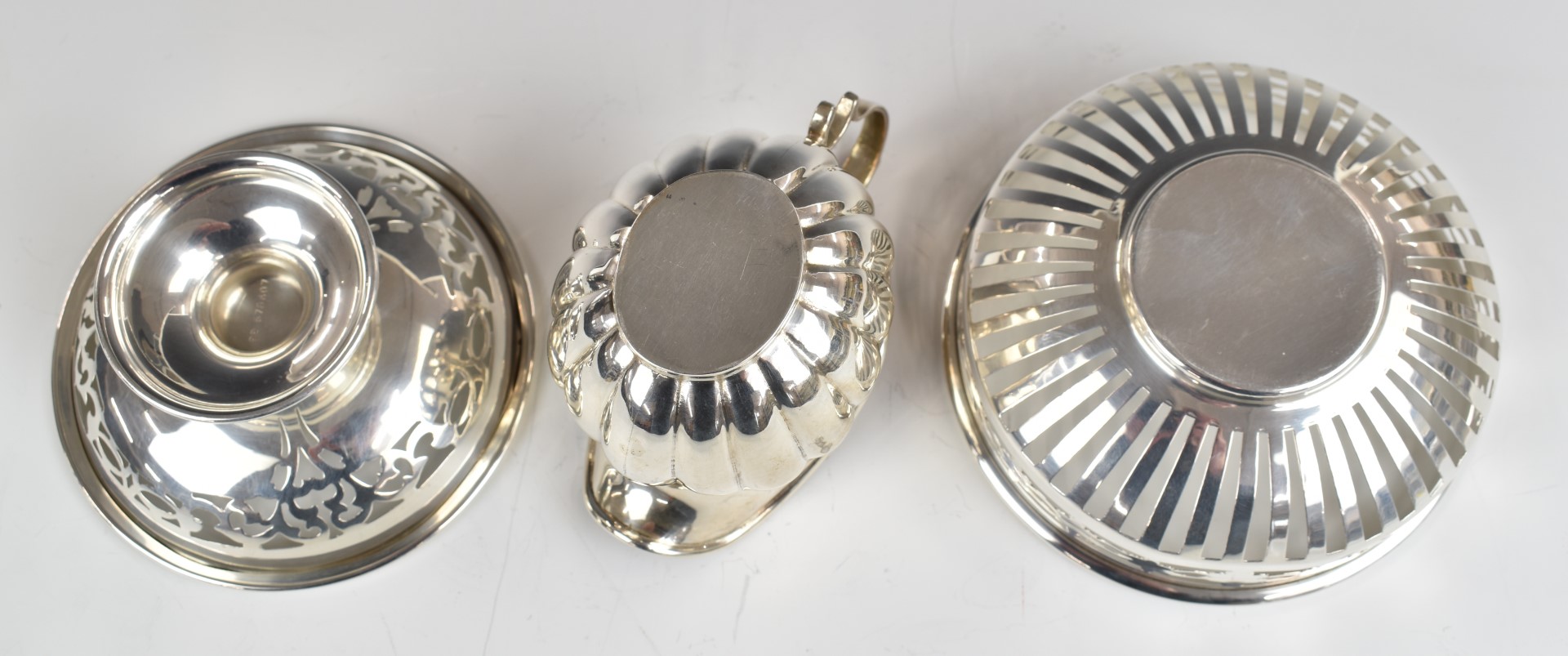 Three hallmarked silver items comprising pierced bowl, pedestal bowl and a milk jug, diameter of - Image 3 of 6