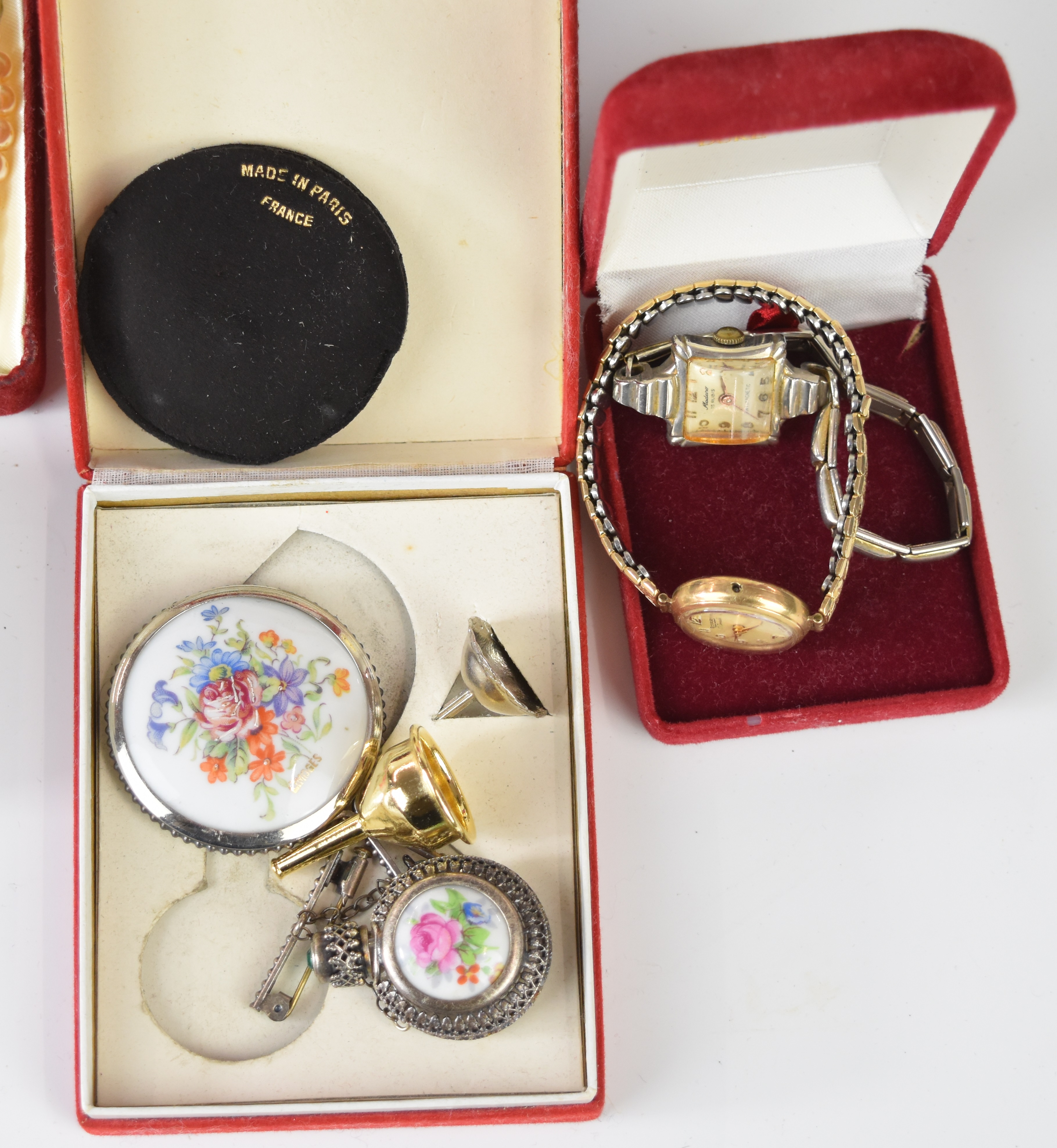 A collection of jewellery including two 9ct gold watches, Sphinx brooch, silver pendant, silver - Image 3 of 5