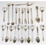 Georgian and later hallmarked silver spoons, including a set of 6 apostle spoons, weight 120g,