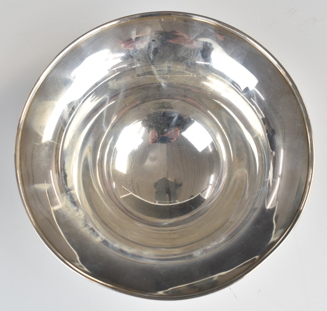Canadian or American silver bowl raised on three lion paw feet, marked to base P.W. Ellis - Image 2 of 3