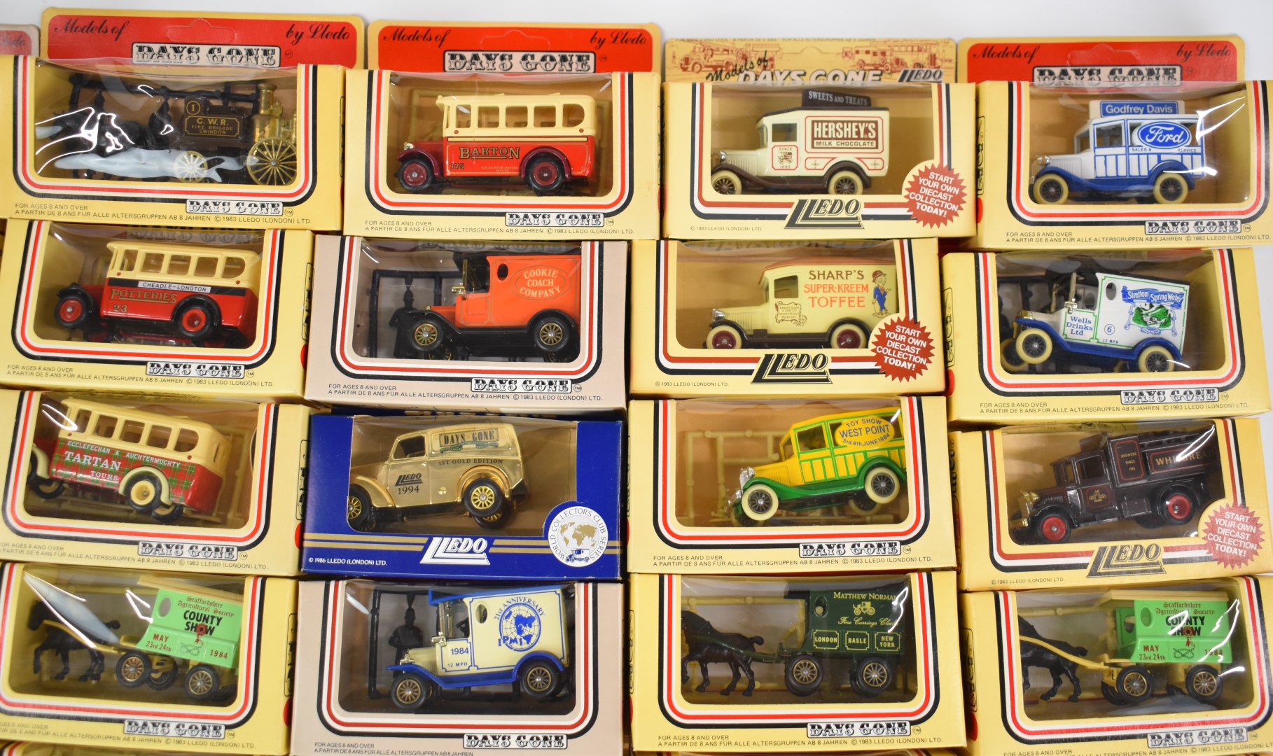 Seventy five Lledo Days Gone diecast model vehicles to include World Collectors Club Series 1st - Image 10 of 11