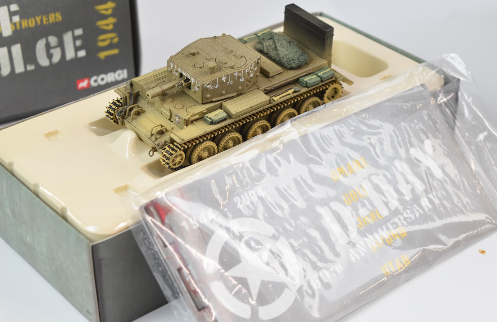 Six Corgi D-Day 60th Anniversary 1:50 scale diecast model tanks to include Cruiser Tank A34 Comet - Image 7 of 7