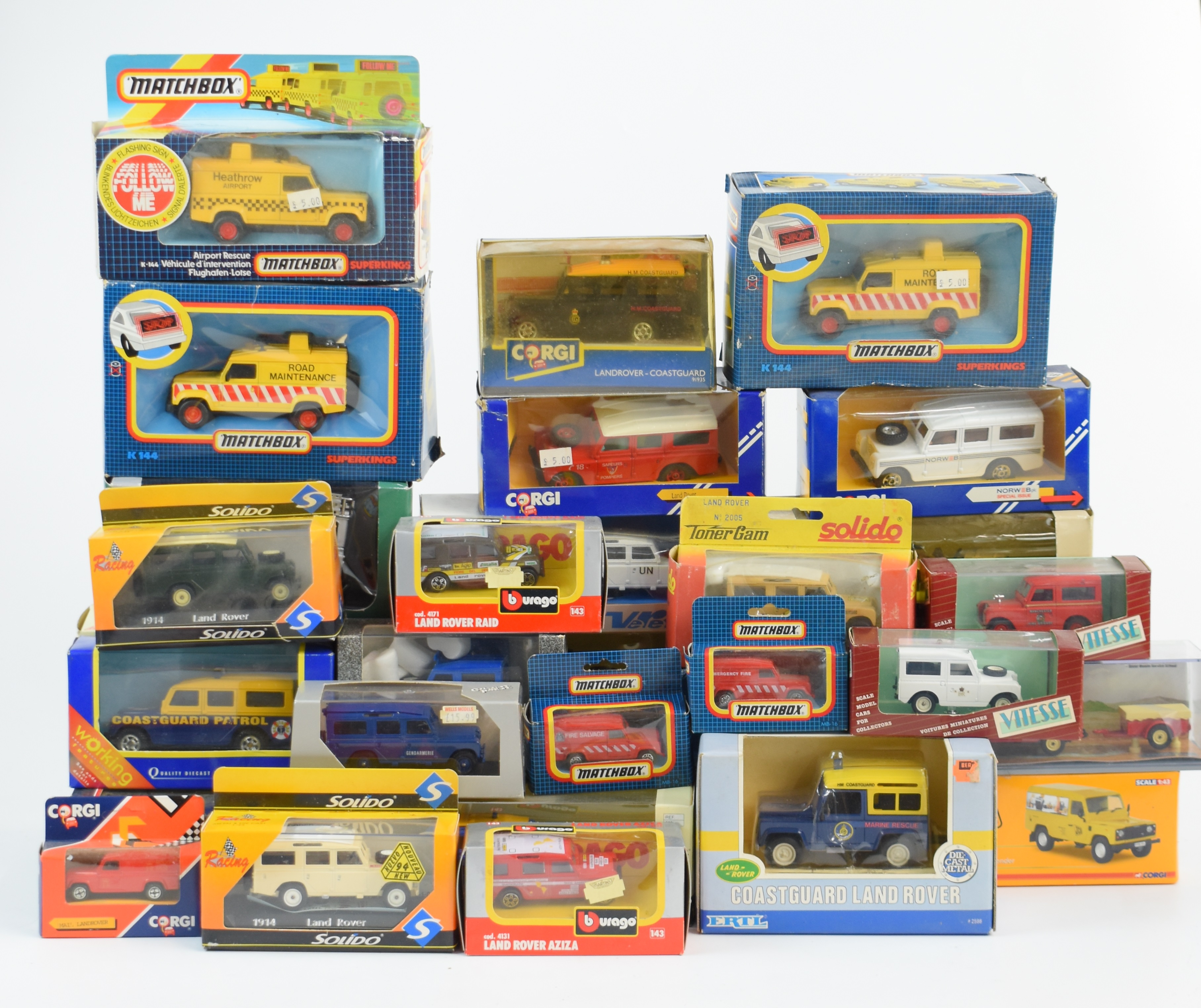 A collection of diecast model Land Rovers to include Corgi, Solido, Active Response, Matchbox and