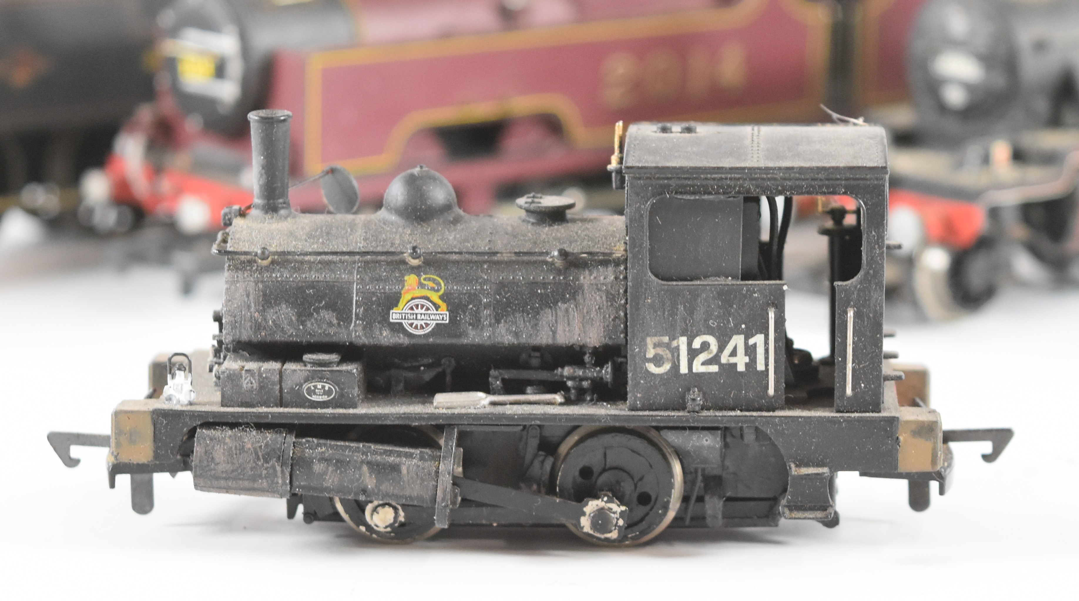 Five 00 gauge model railway steam locomotives comprising Bachmann Dapol 0-4-0 saddle tank, white - Image 2 of 7