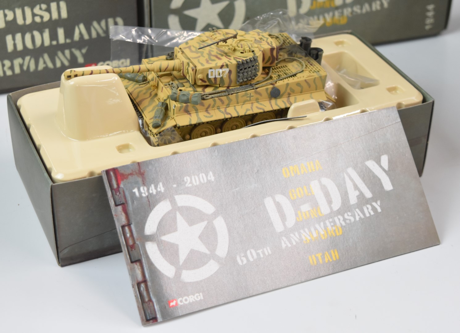 Six Corgi D-Day 60th Anniversary 1:50 scale diecast model tanks to include Cruiser Tank A34 Comet - Image 4 of 7