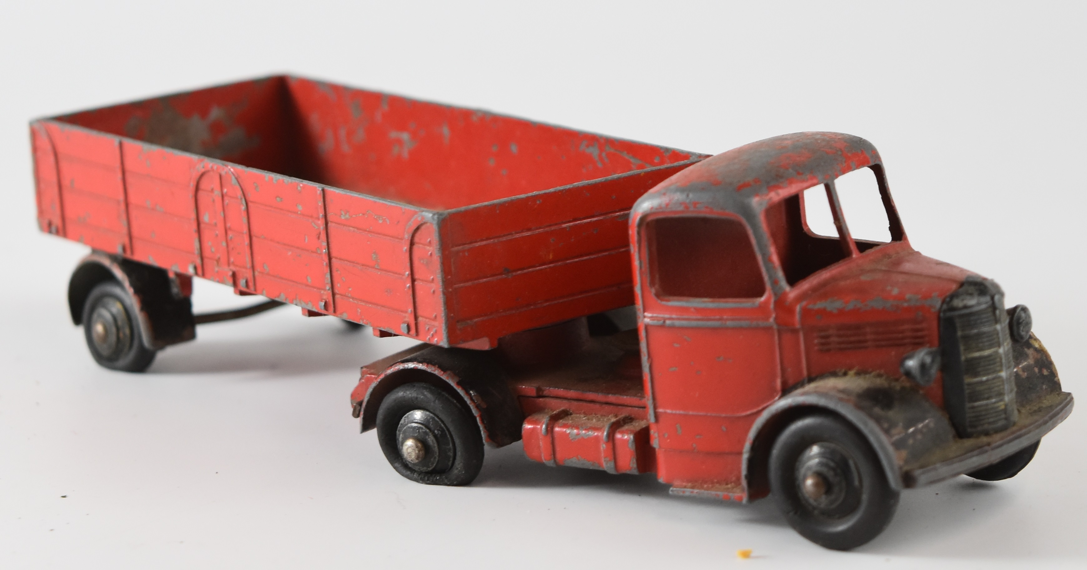 A collection of Dinky and Corgi diecast model vehicles and figures to include Dinky Miniatures, - Image 6 of 6