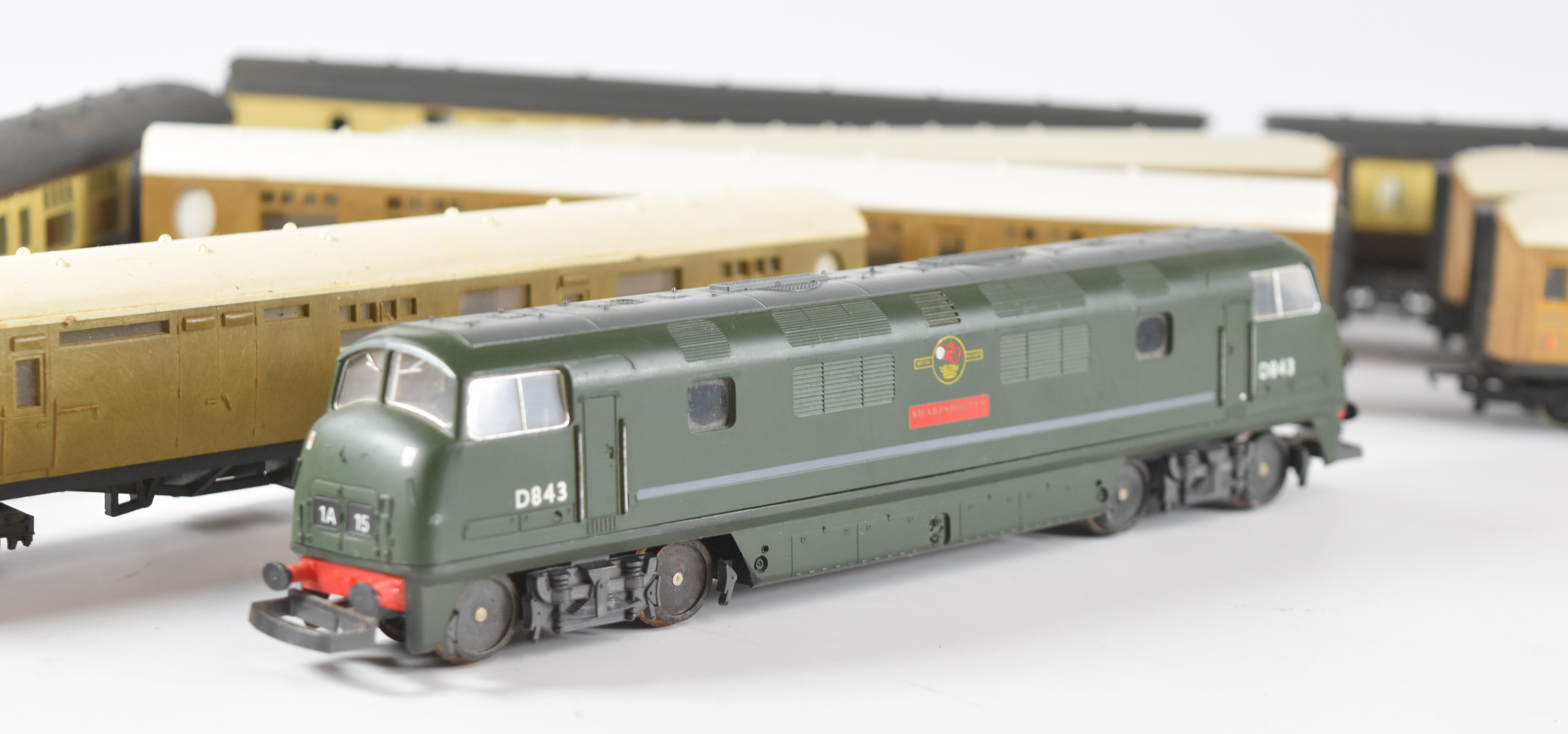 Hornby 00 gauge Flying Scotsman model railway steam locomotive, Lima warship class diesel and eleven - Image 3 of 5