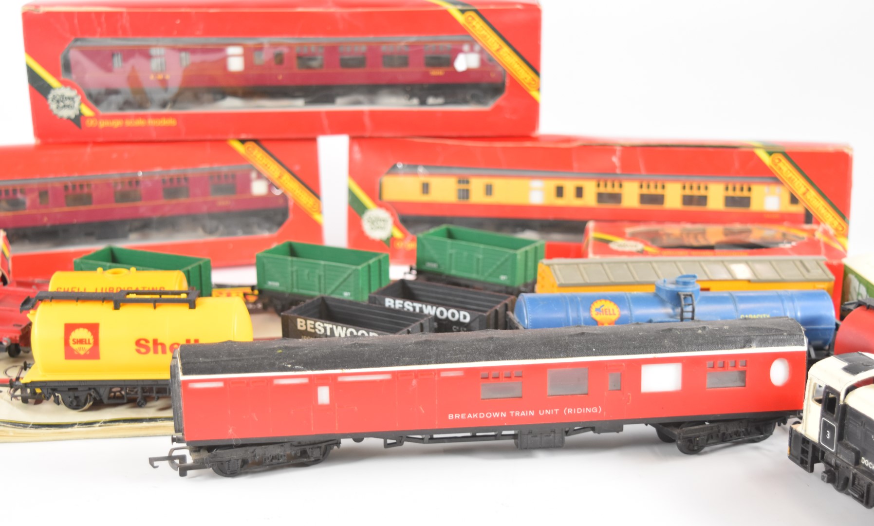 00 gauge model railway rolling stock comprising Tri-ang American style train, four boxed Hornby - Image 10 of 12
