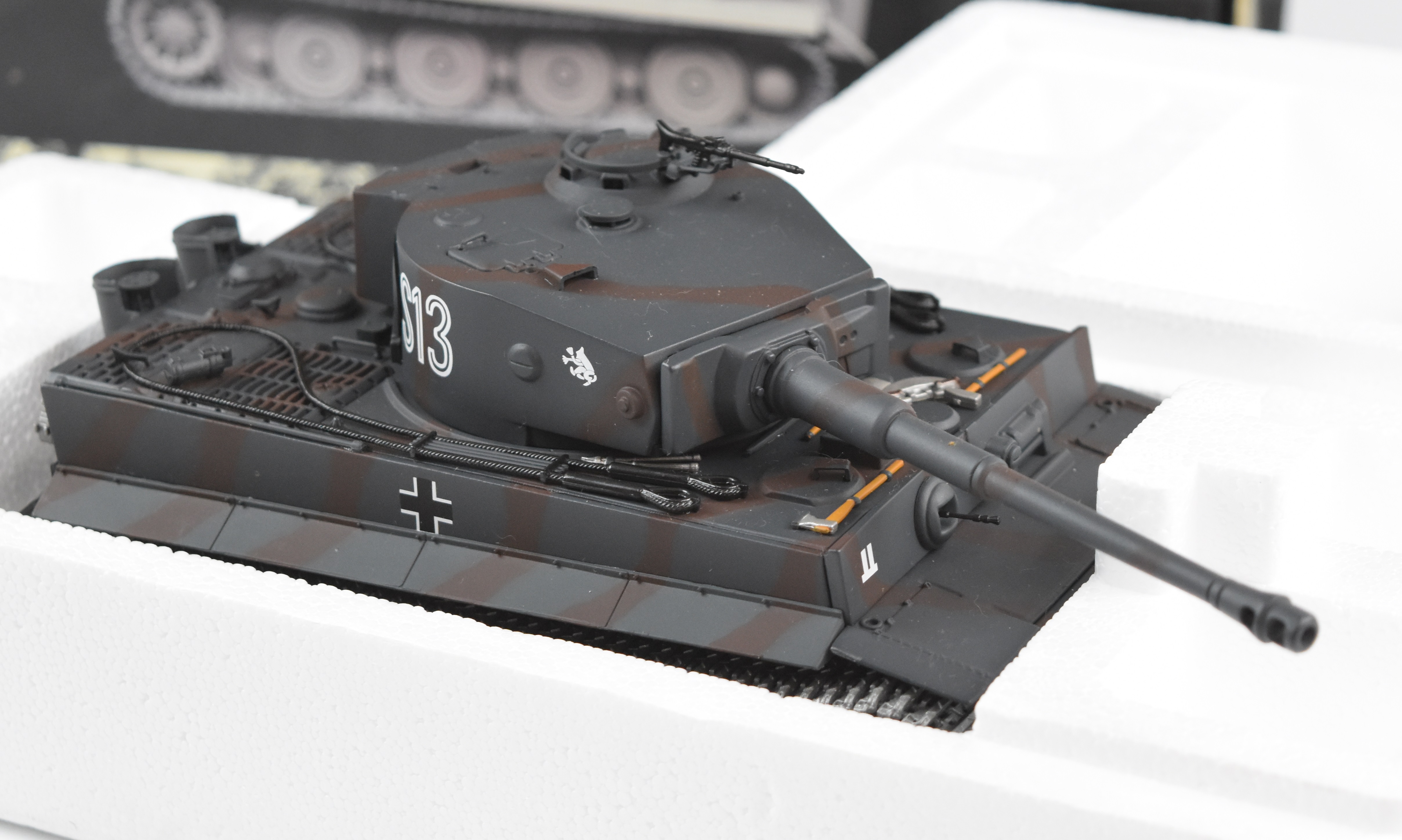 Three Minichamps 1:35 scale diecast model tanks comprising three variations of The - Image 2 of 7