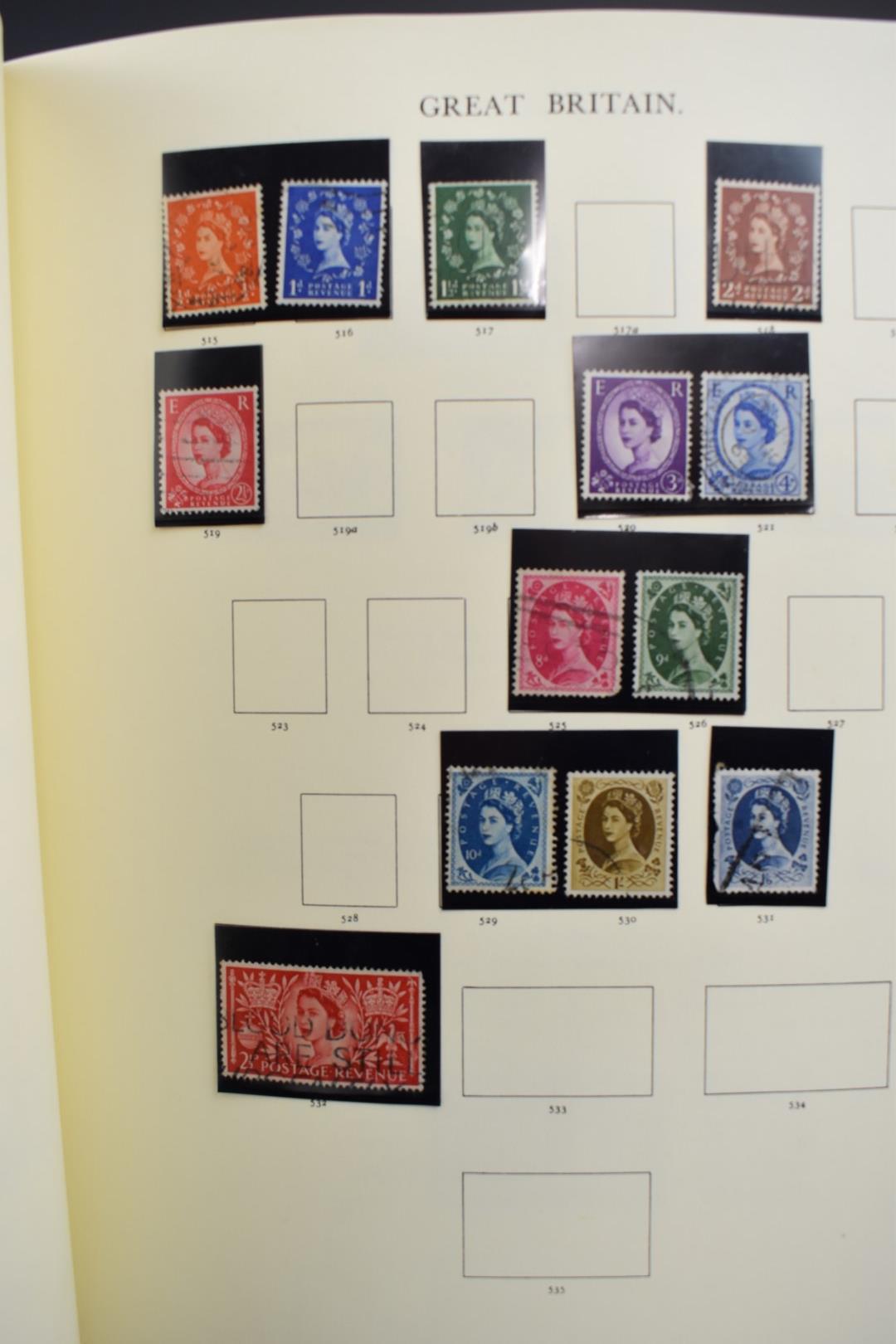 GB and world stamp collection in various stamp albums and loose, includes a few GB mint decimals - Image 3 of 8