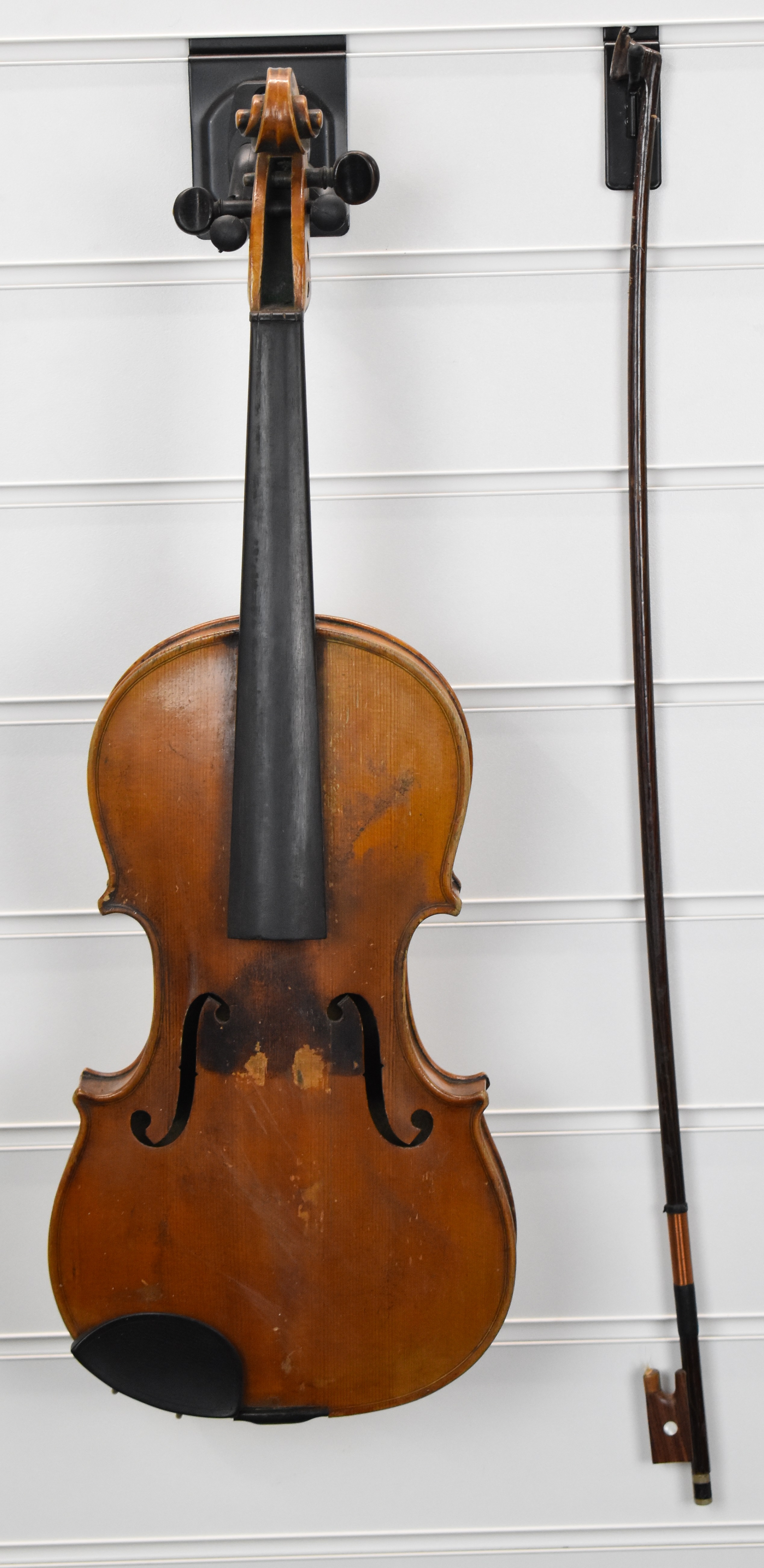 Late 19th / early 20thC violin labelled Antonius Stradivarius Cremonesis 1727 A&S with flame two