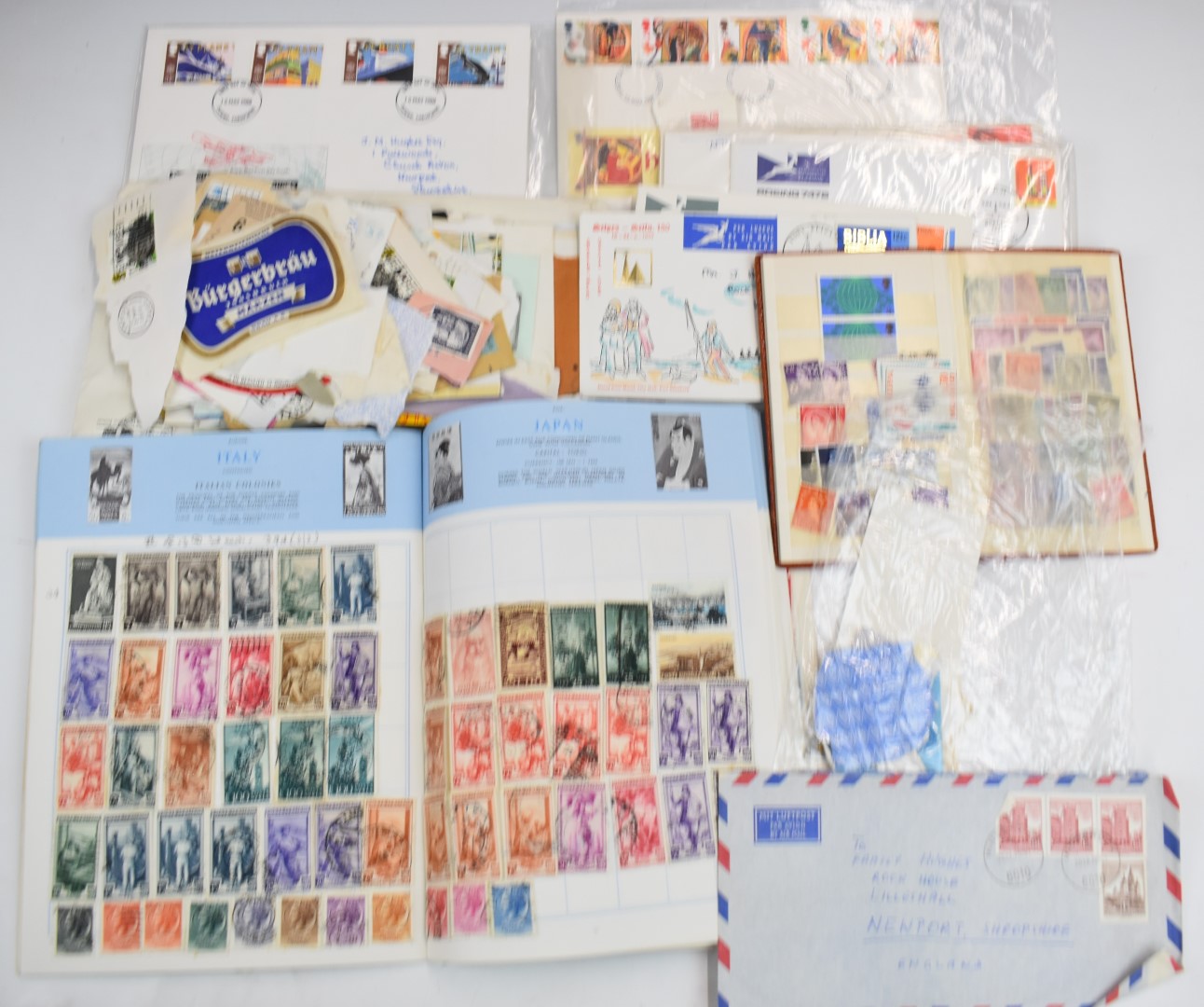 A large GB and world stamp accumulation including first day covers in an album, folders and loose - Image 5 of 10