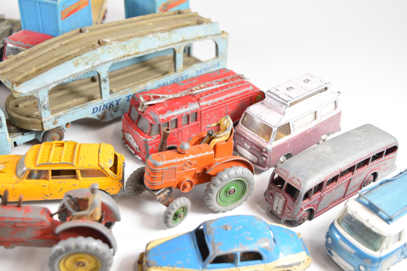 A collection of Dinky and Corgi diecast model vehicles to include Chipperfield's Circus, Wall's - Image 7 of 11