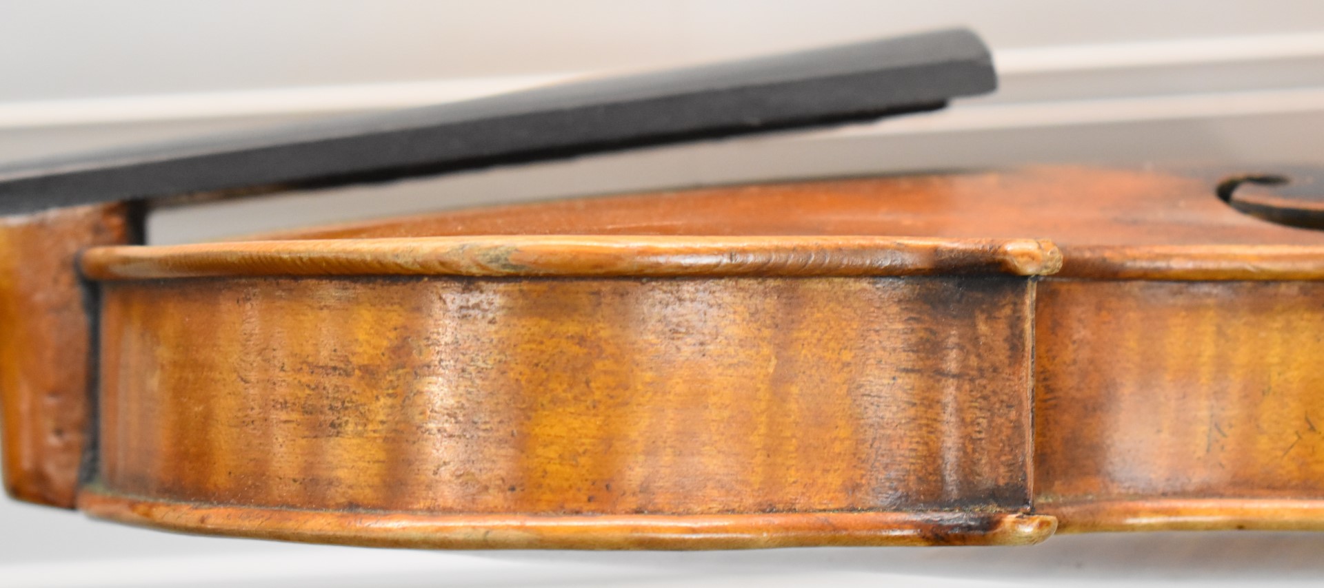 Late 19th / early 20thC violin labelled Antonius Stradivarius Cremonesis 1727 A&S with flame two - Image 6 of 17