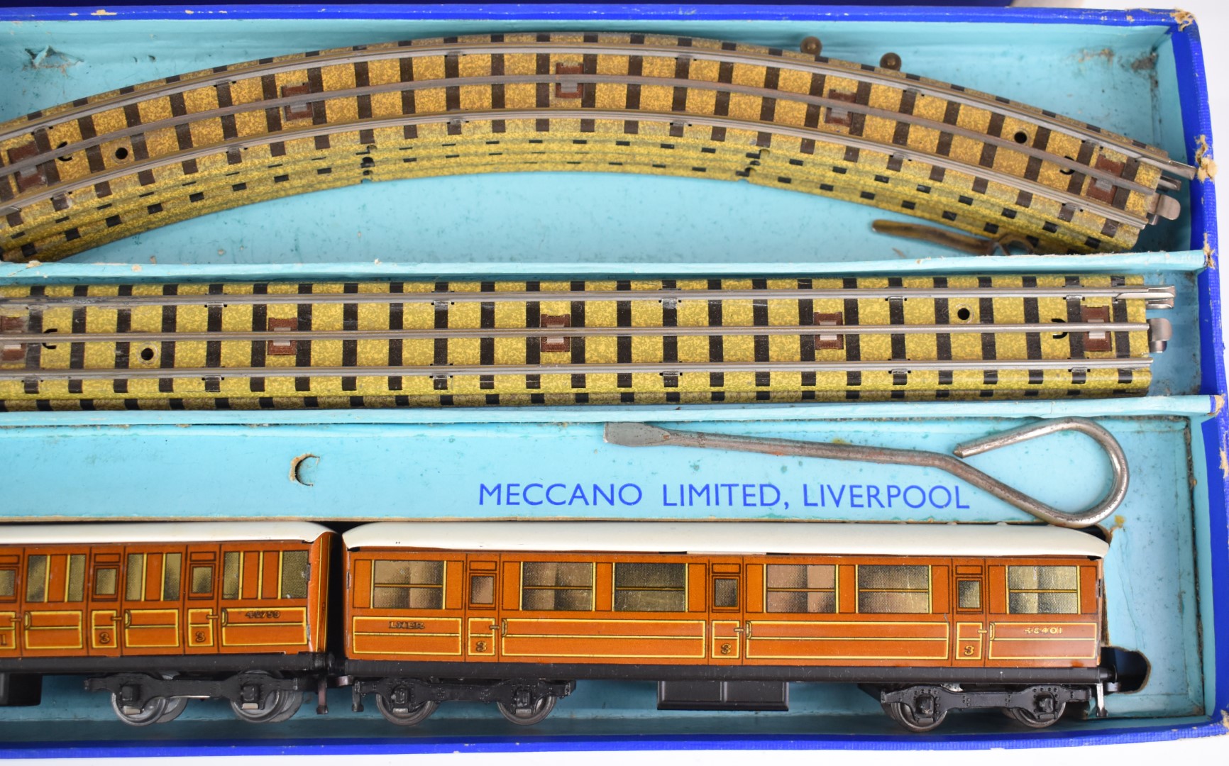 Hornby Dublo 00 gauge model railway EDPA1 passenger set with 'Sir Nigel Gresley' locomotive, in - Image 4 of 11