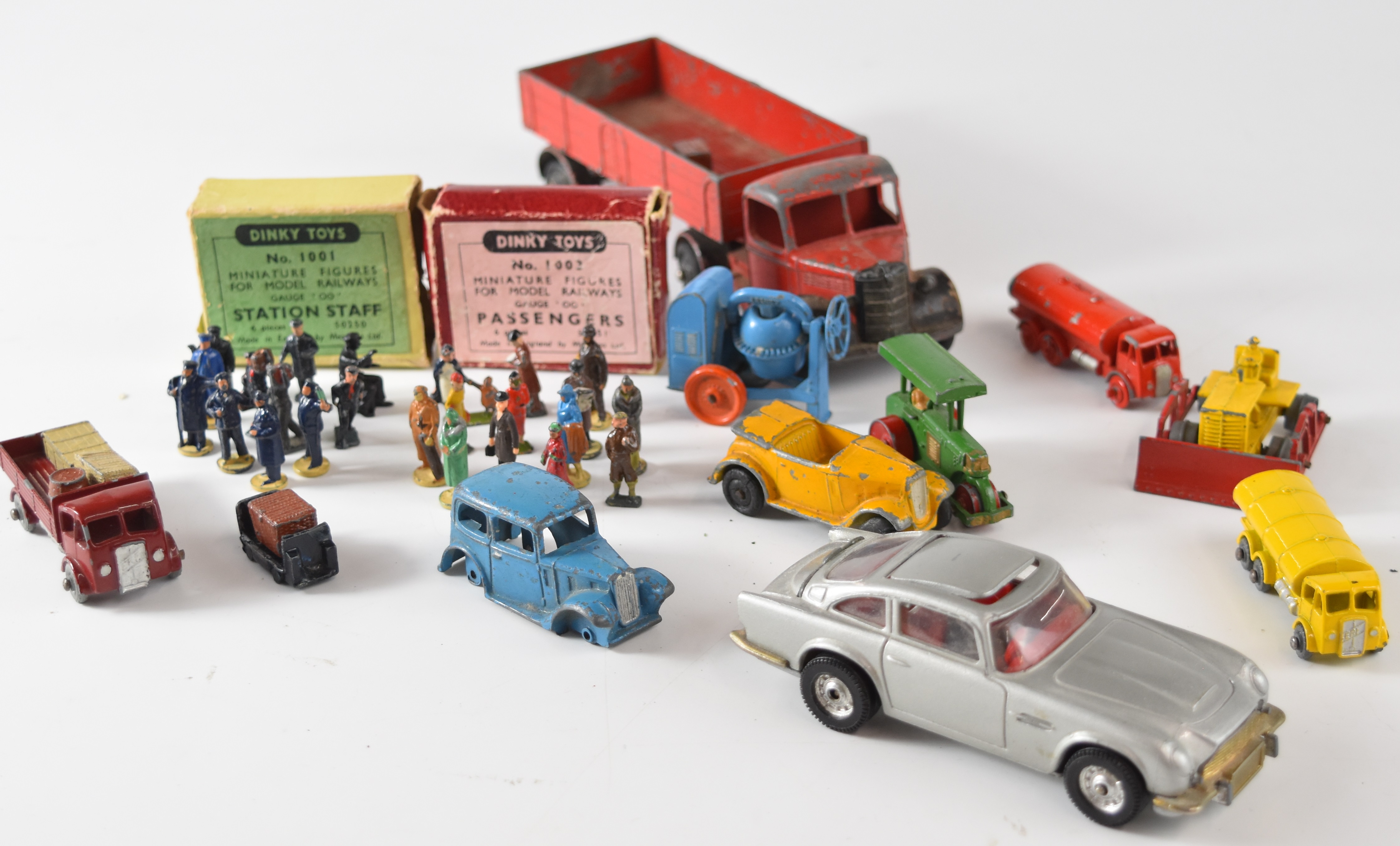 A collection of Dinky and Corgi diecast model vehicles and figures to include Dinky Miniatures,