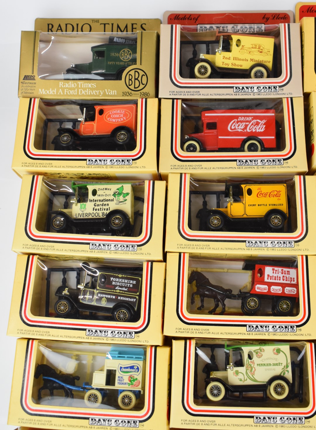 Seventy five Lledo Days Gone diecast model vehicles to include World Collectors Club Series 1st - Image 11 of 11