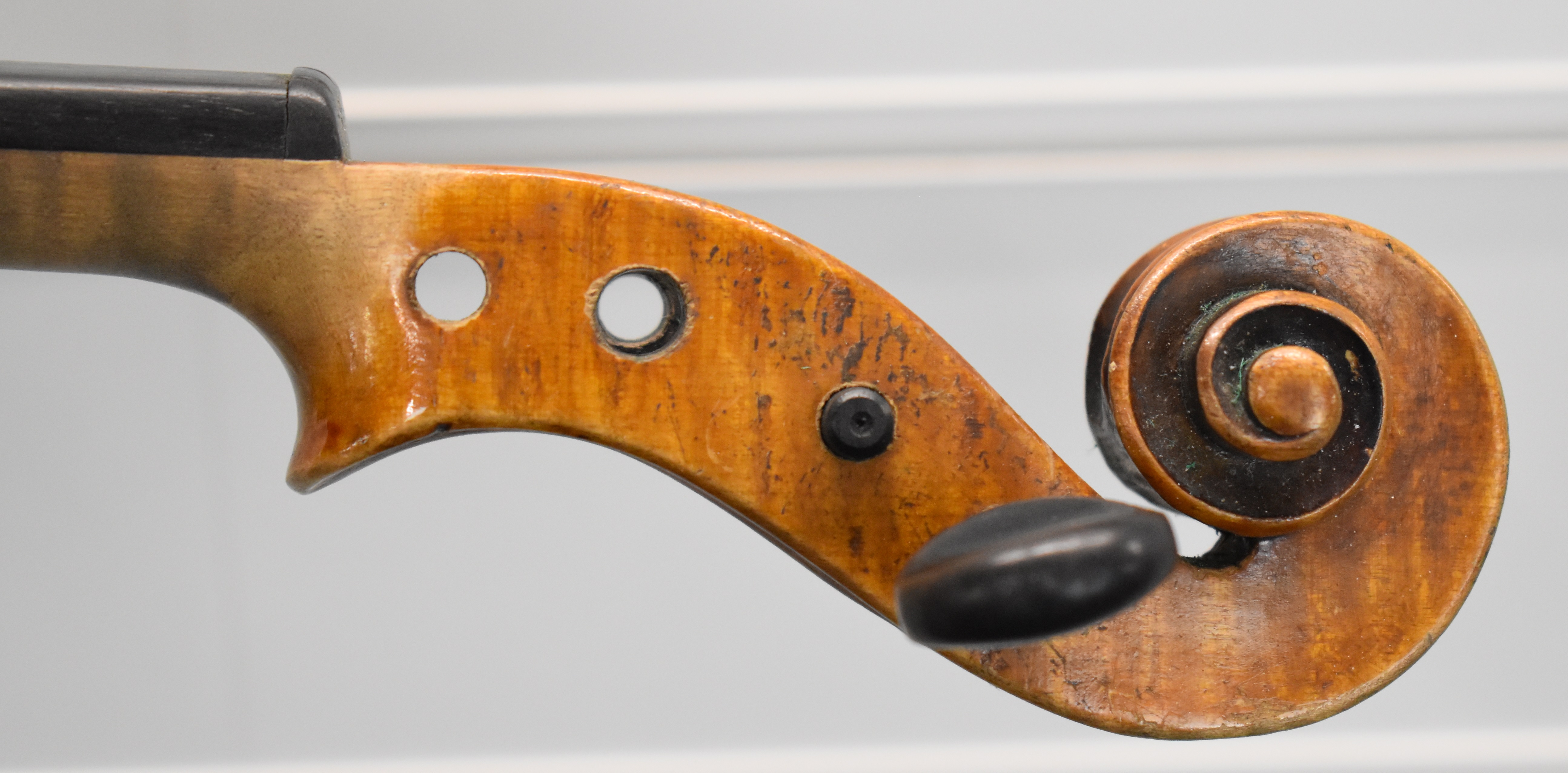 Late 19th / early 20thC violin labelled Antonius Stradivarius Cremonesis 1727 A&S with flame two - Image 3 of 17