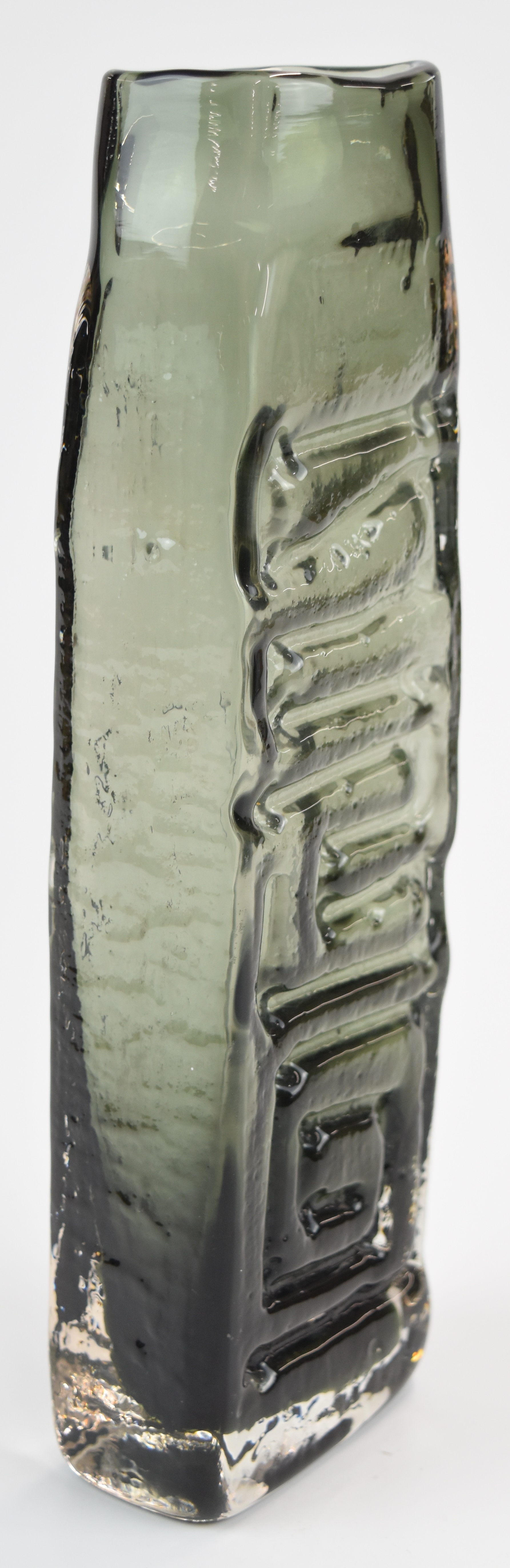 Geoffrey Baxter for Whitefriars Greek Key pewter grey glass vase, 26cm tall. - Image 2 of 4