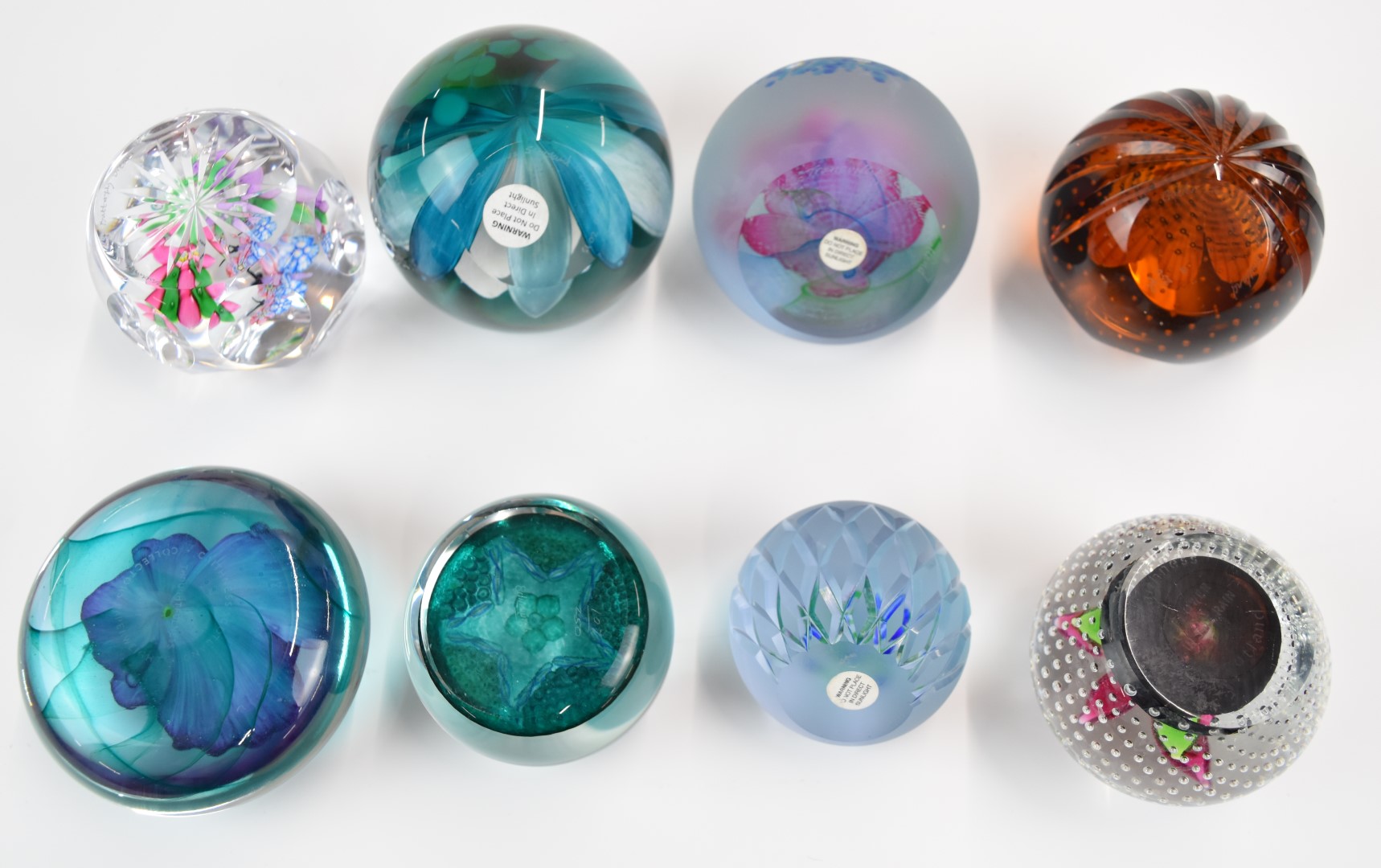 Eight Caithness glass paperweights comprising Butterfly Dream, Highland Spray, Waterlily - Bild 3 aus 4