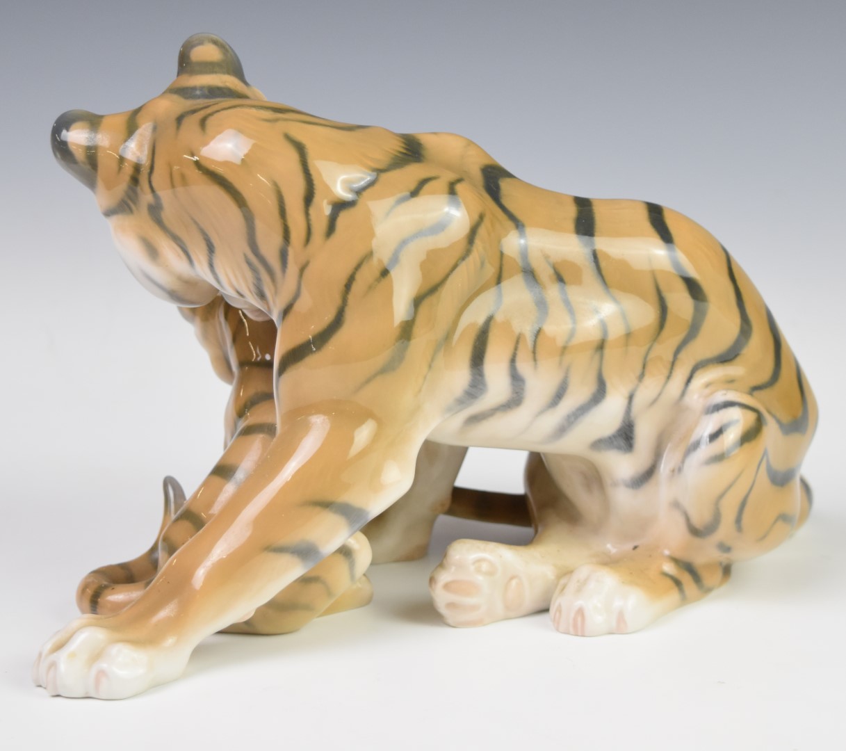 Bing & Grondahl / Copenhagen figure of a tiger with cub, height 19cm - Image 3 of 4