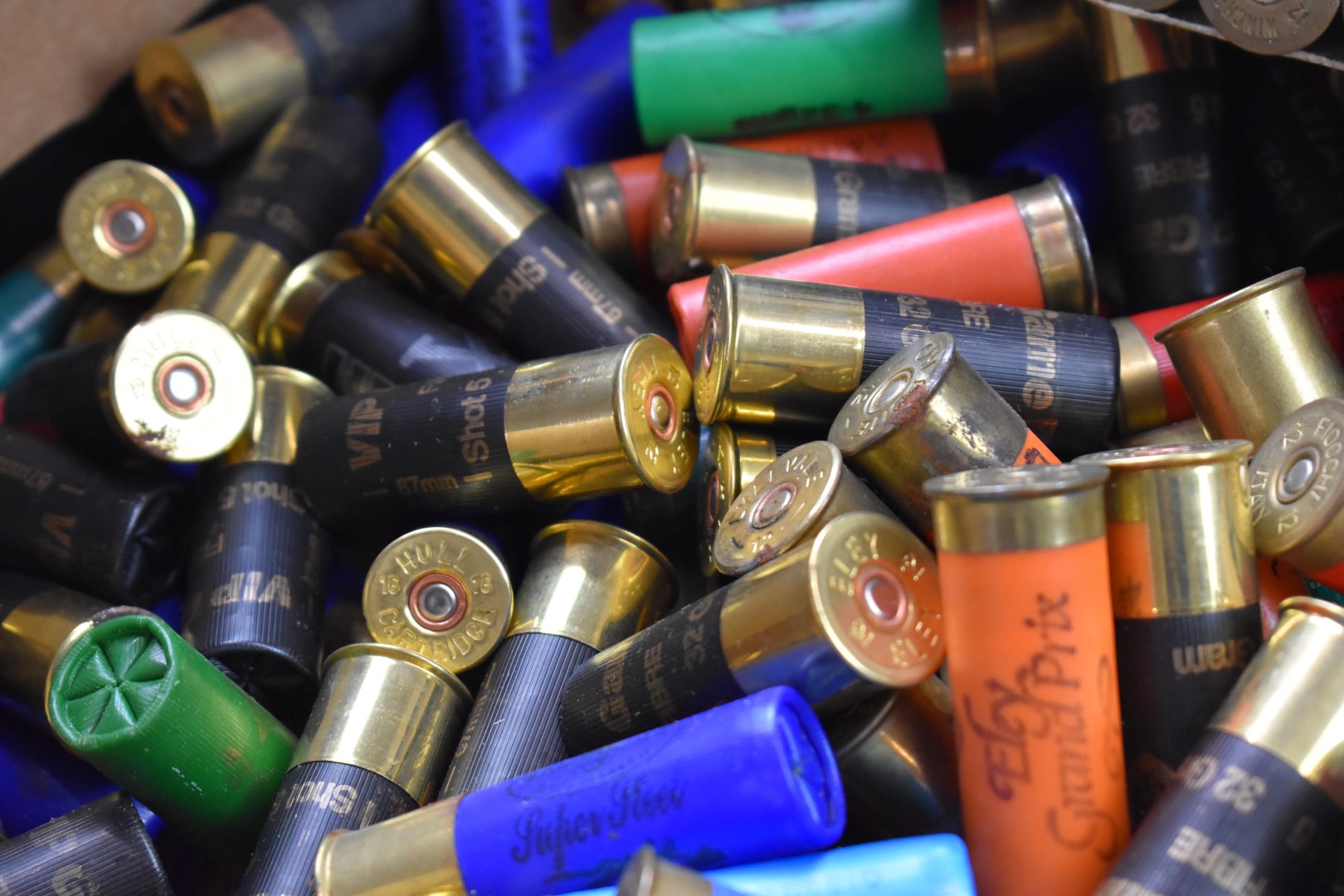 Over threehundred 12 bore shotgun cartridges including Winchester