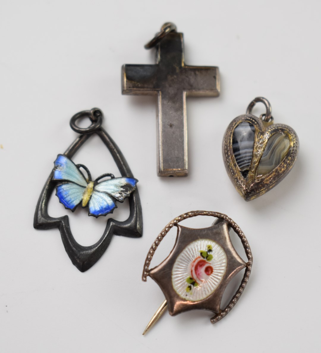 A collection of silver jewellery including Victorian heart pendant set with agate (Birmingham 1892), - Image 4 of 6