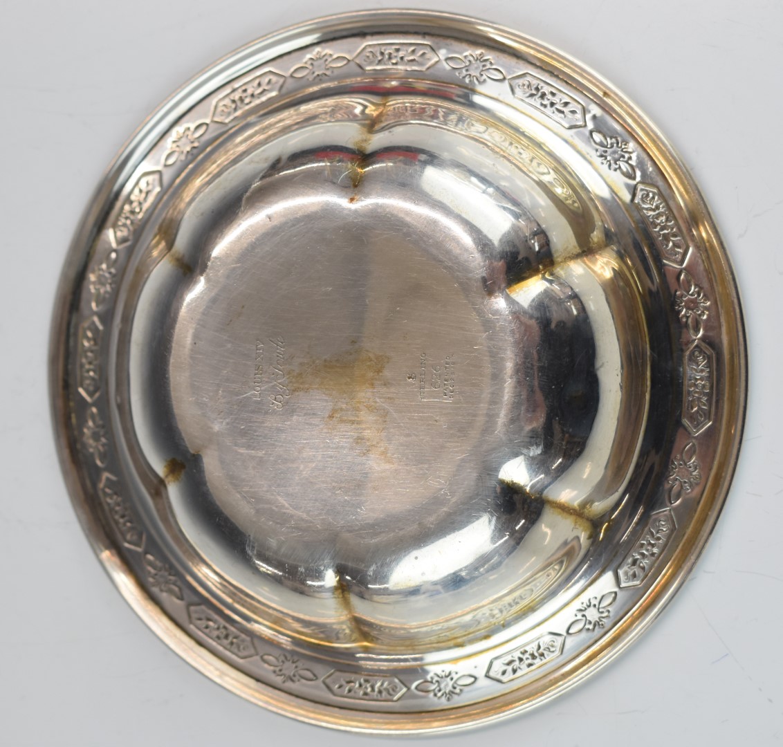 American silver bowl of lobed design, marked to base Louis XIV by Towle sterling 626, diameter 15cm, - Image 3 of 4