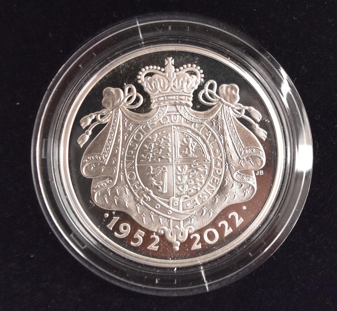 Royal Mint 2022 silver proof £5 coin to commemorate Queen Elizabeth II Platinum Jubilee, together - Image 3 of 3