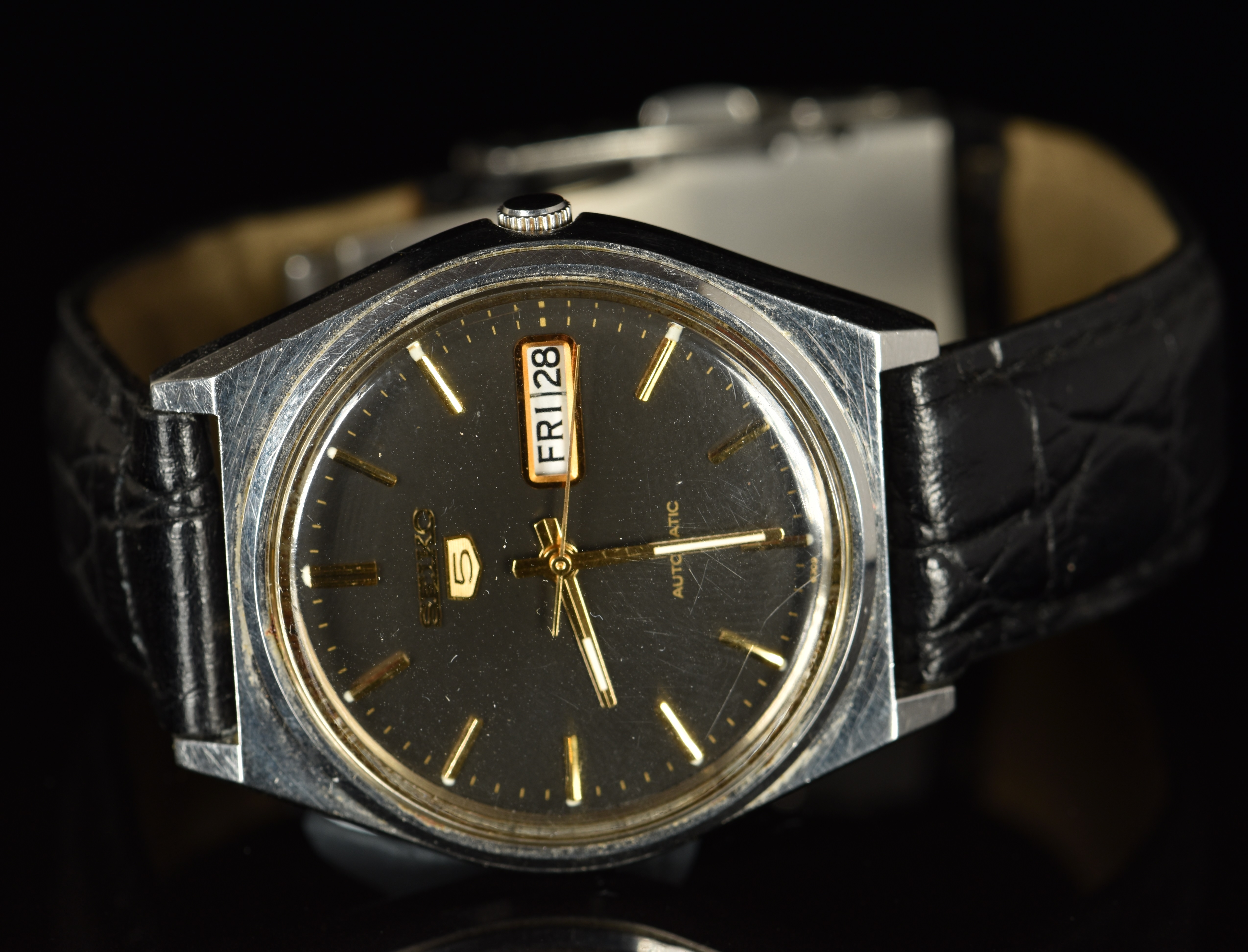 Seiko 5 gentleman's automatic wristwatch ref.6309-8970 with day and date aperture, luminous gold