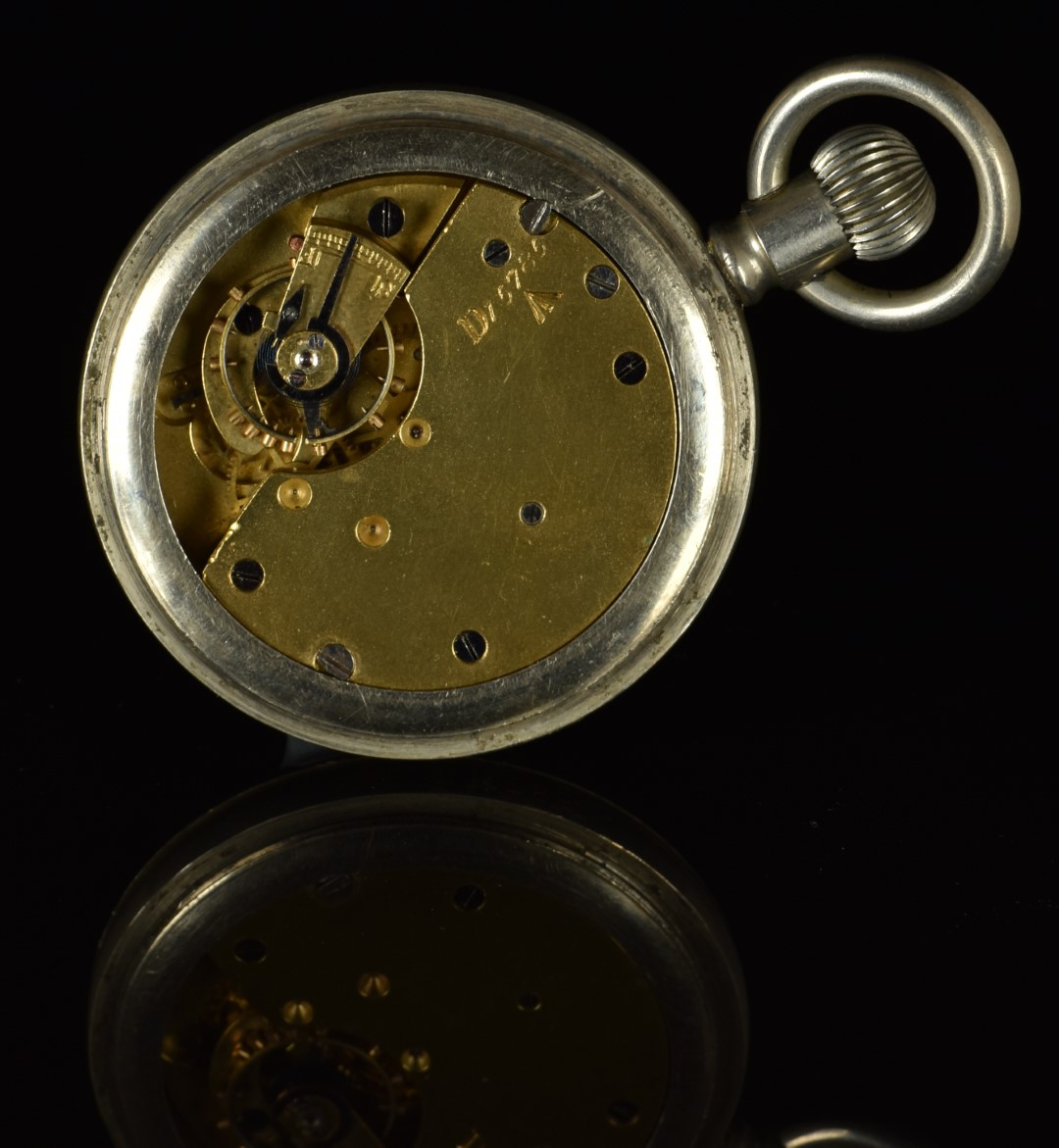 W Eberhard of London keyless winding open faced military pocket watch with subsidiary seconds - Image 3 of 3