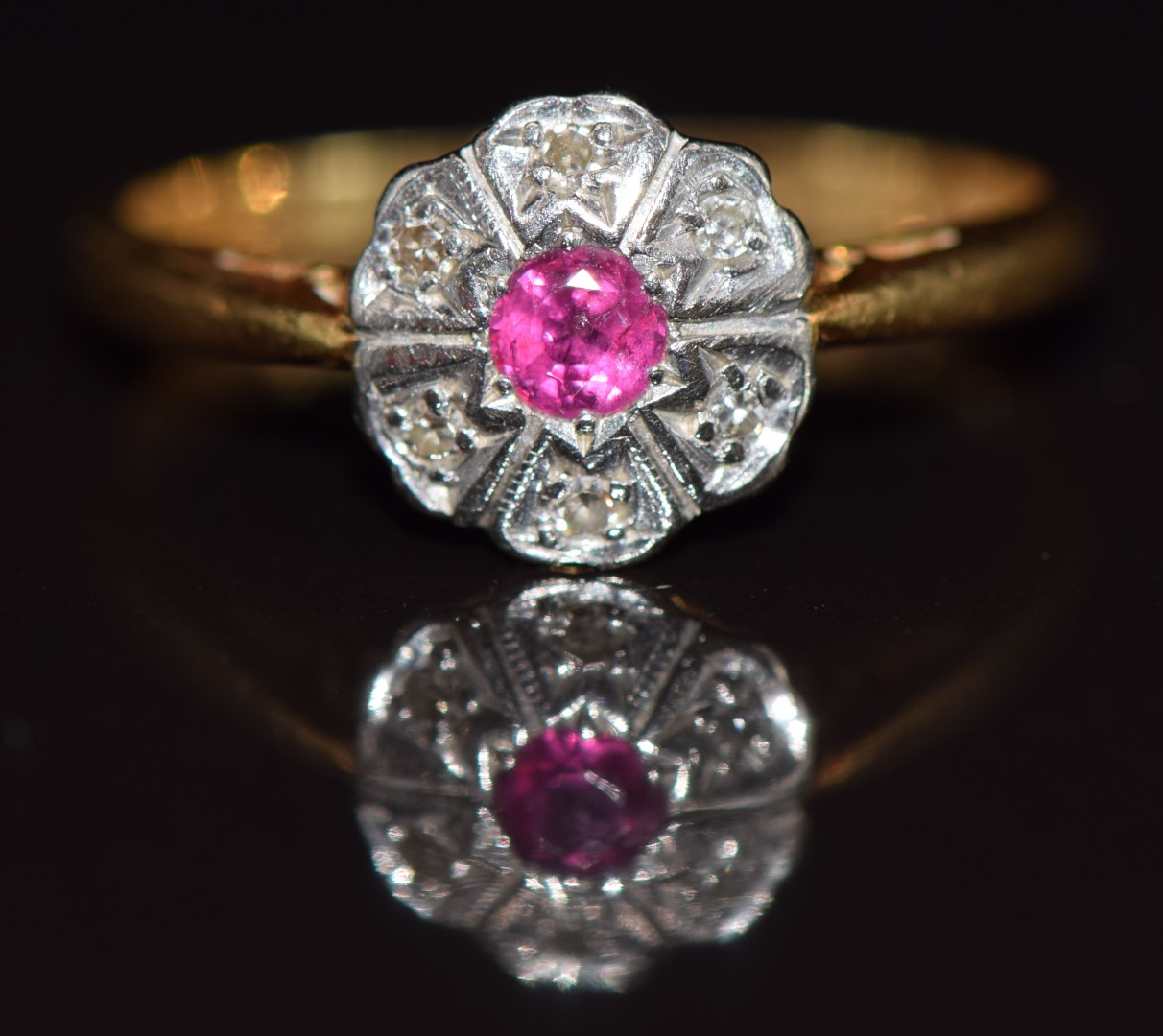 Art Deco 18ct gold ring set with a ruby and diamonds, 2.7g, size K