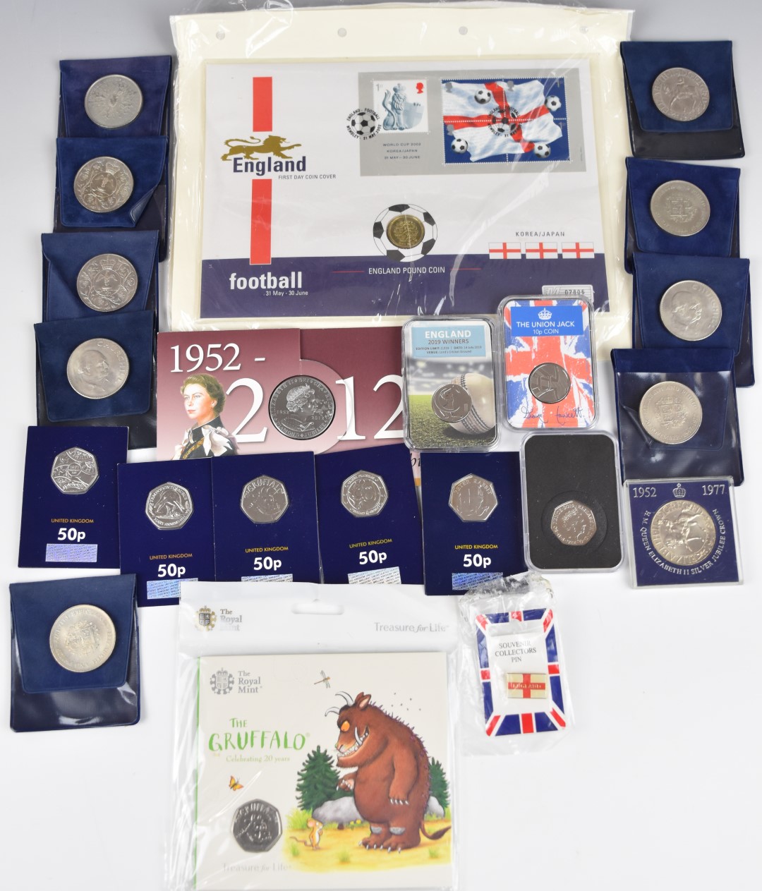 Various collectable UK coins, some in presentation packs including 50p pieces in 'Change Checker'