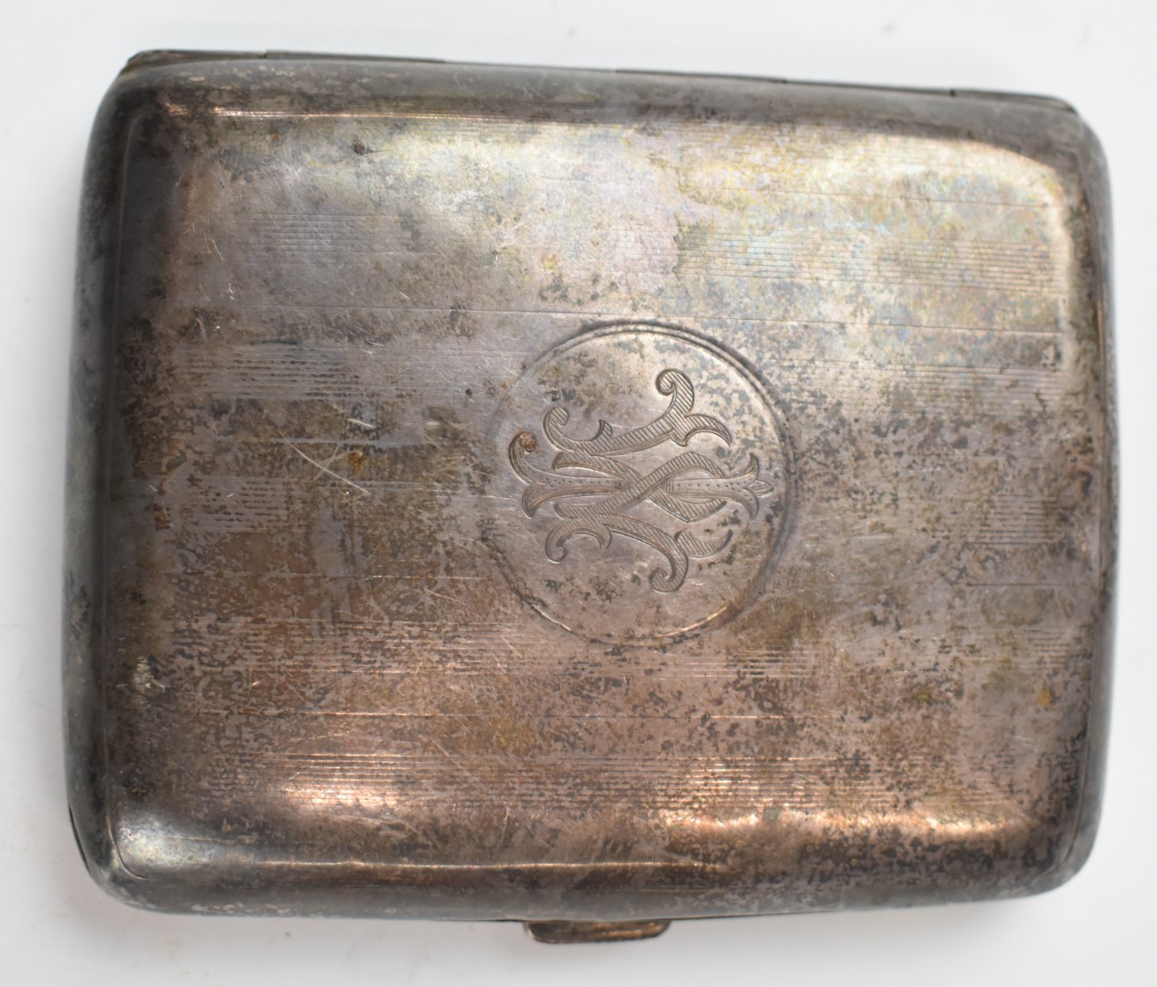 George V hallmarked silver squeeze to open snuff box, Birmingham 1911, maker Robert Pringle & - Image 2 of 6