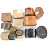 Vintage hats and hat boxes to include five metal hat boxes, three cardboard comprising Burberry,