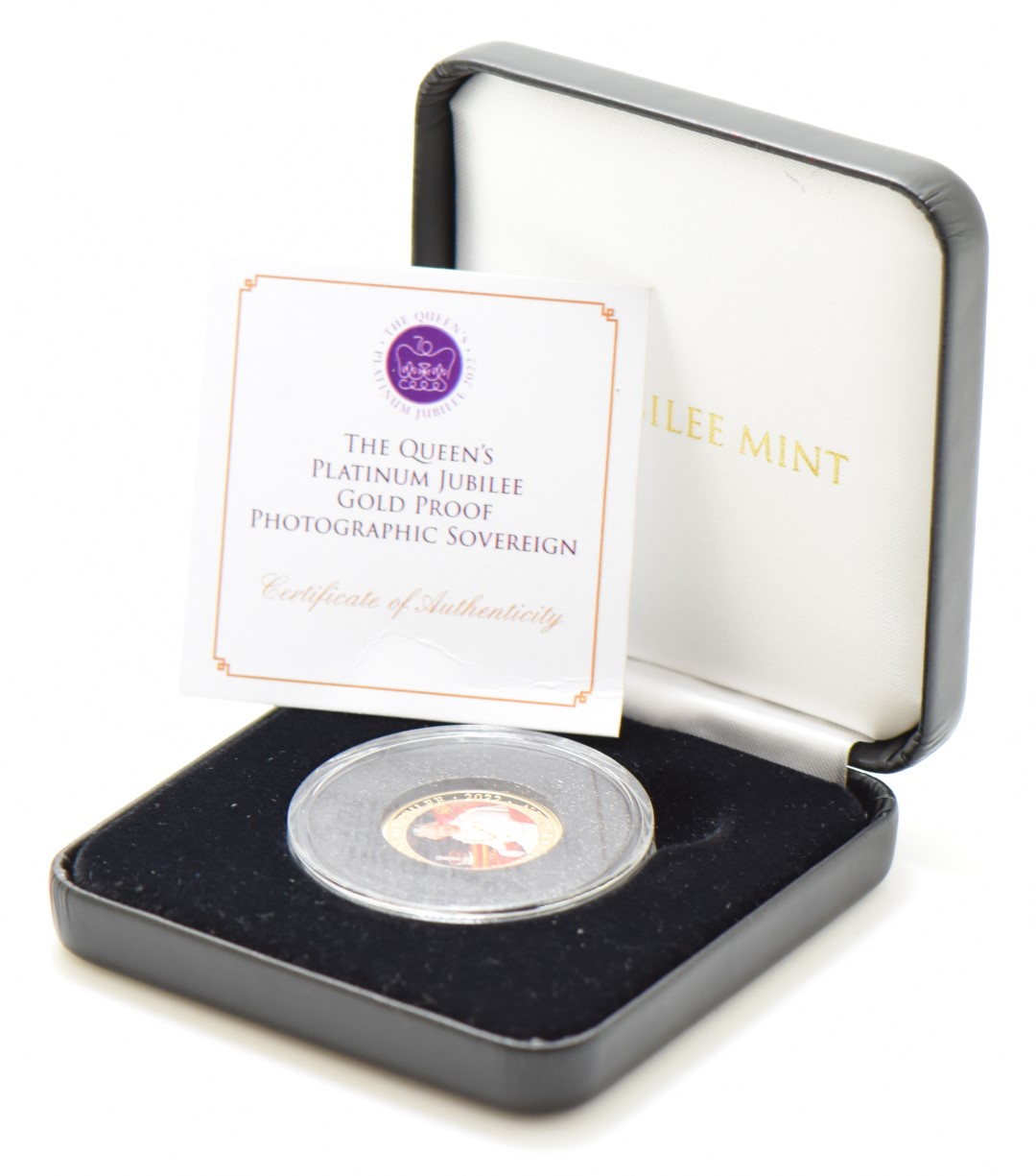 Jubilee Mint 2022 gold proof photographic sovereign to commemorate the Platinum Jubilee of Queen