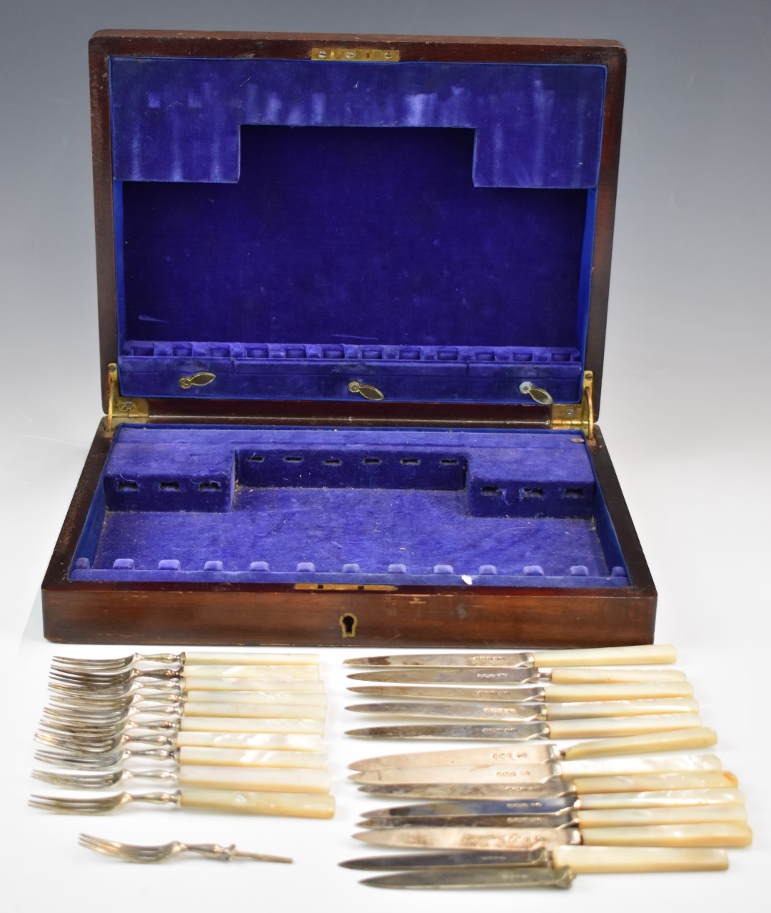 Art Deco cased set of hallmarked silver, mother of pearl handled dessert knives and forks, Sheffield