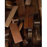 Wooden vintage woodworking planes, to include moulding planes