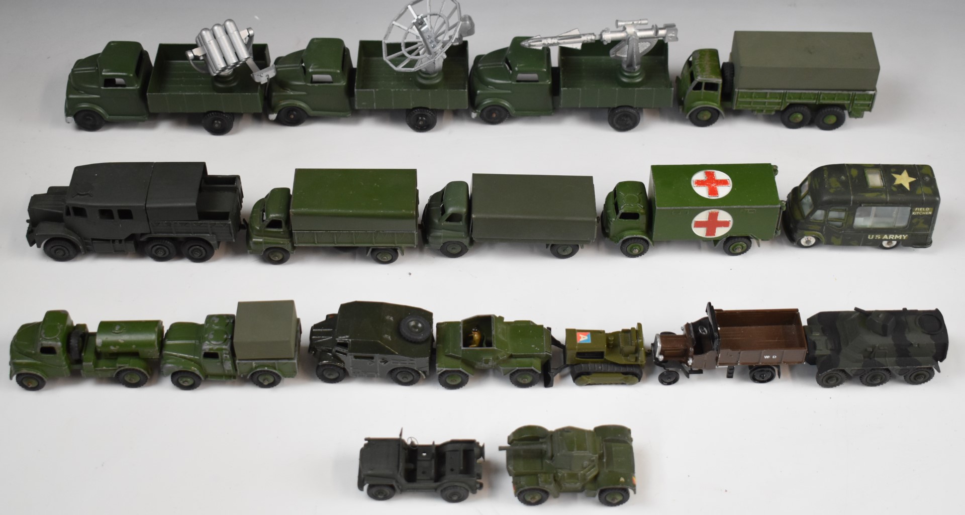 A collection of vintage Dinky, Corgi and similar diecast model vehicles to include Humber Hawk - Image 5 of 7