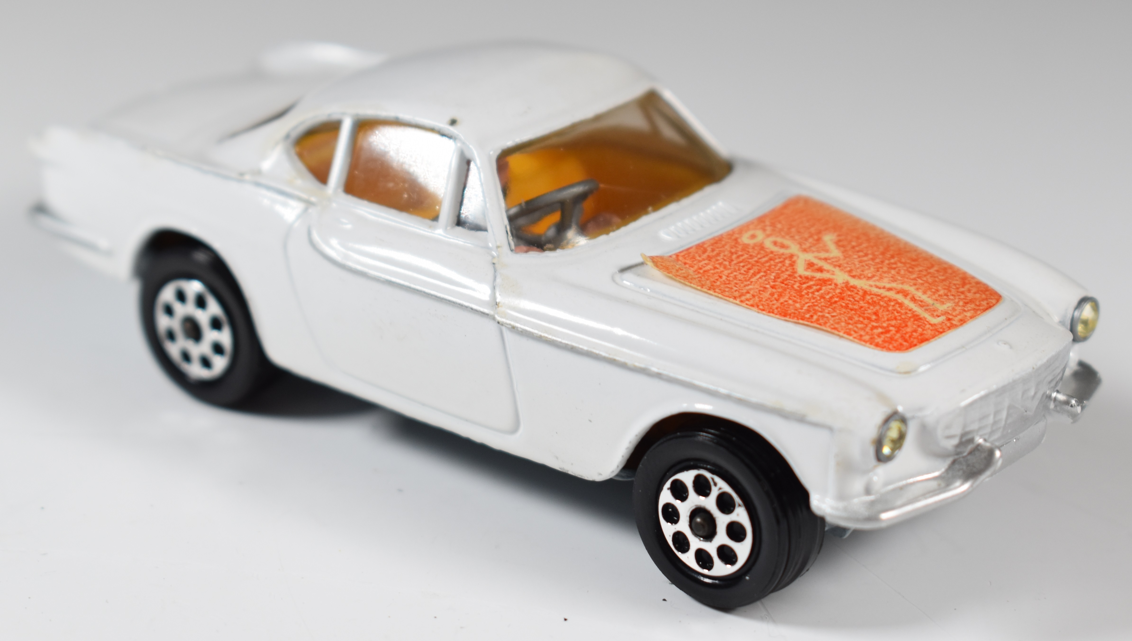 Corgi Toys Whizzwheels The Saint's Volvo P.1800 with white body, jewelled headlights, driver and - Image 4 of 5