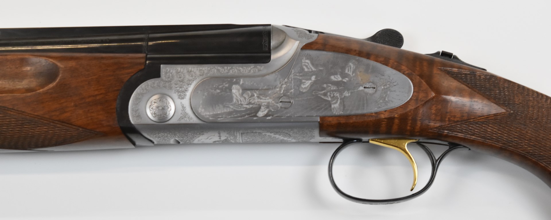 Sabatti 12 bore over under ejector shotgun with engraved scenes of birds to the sidelock plates - Image 11 of 12