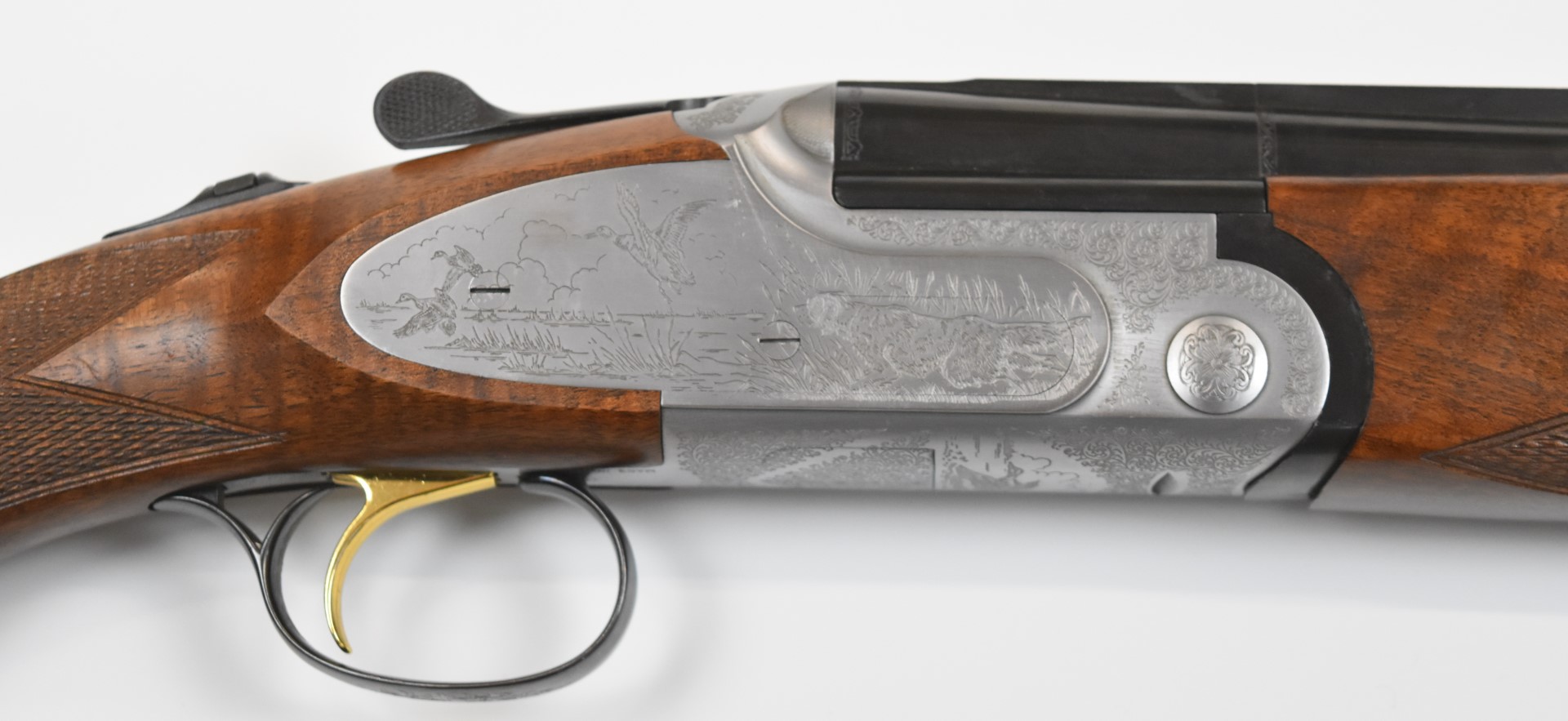 Sabatti 12 bore over under ejector shotgun with engraved scenes of birds to the sidelock plates - Image 6 of 12