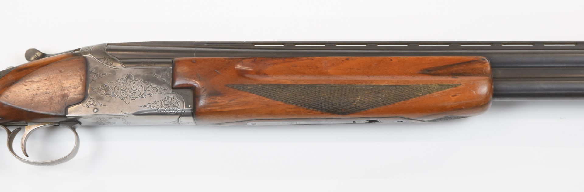 Winchester 101 12 bore over and under ejector shotgun with engraved lock, trigger guard, thumb - Image 4 of 10