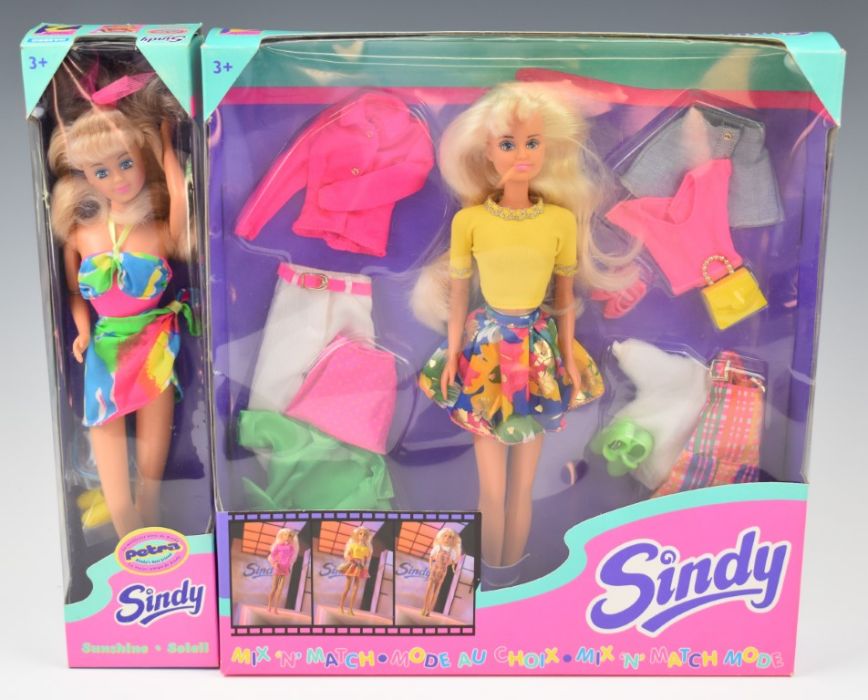 Fourteen Hasbro Sindy dolls mostly dating to the mid 1990's to include Climb & Abseil Sindy 18424, - Image 7 of 8