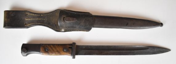 German 84/89 pattern bayonet with wooden grips and flash guard, WKG Solingen and 5252 d to