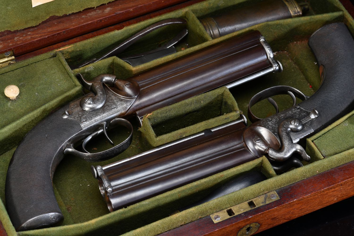 Guns, weapons, medals, militaria, sporting, classic cars & motorcycles and ceramics & glass