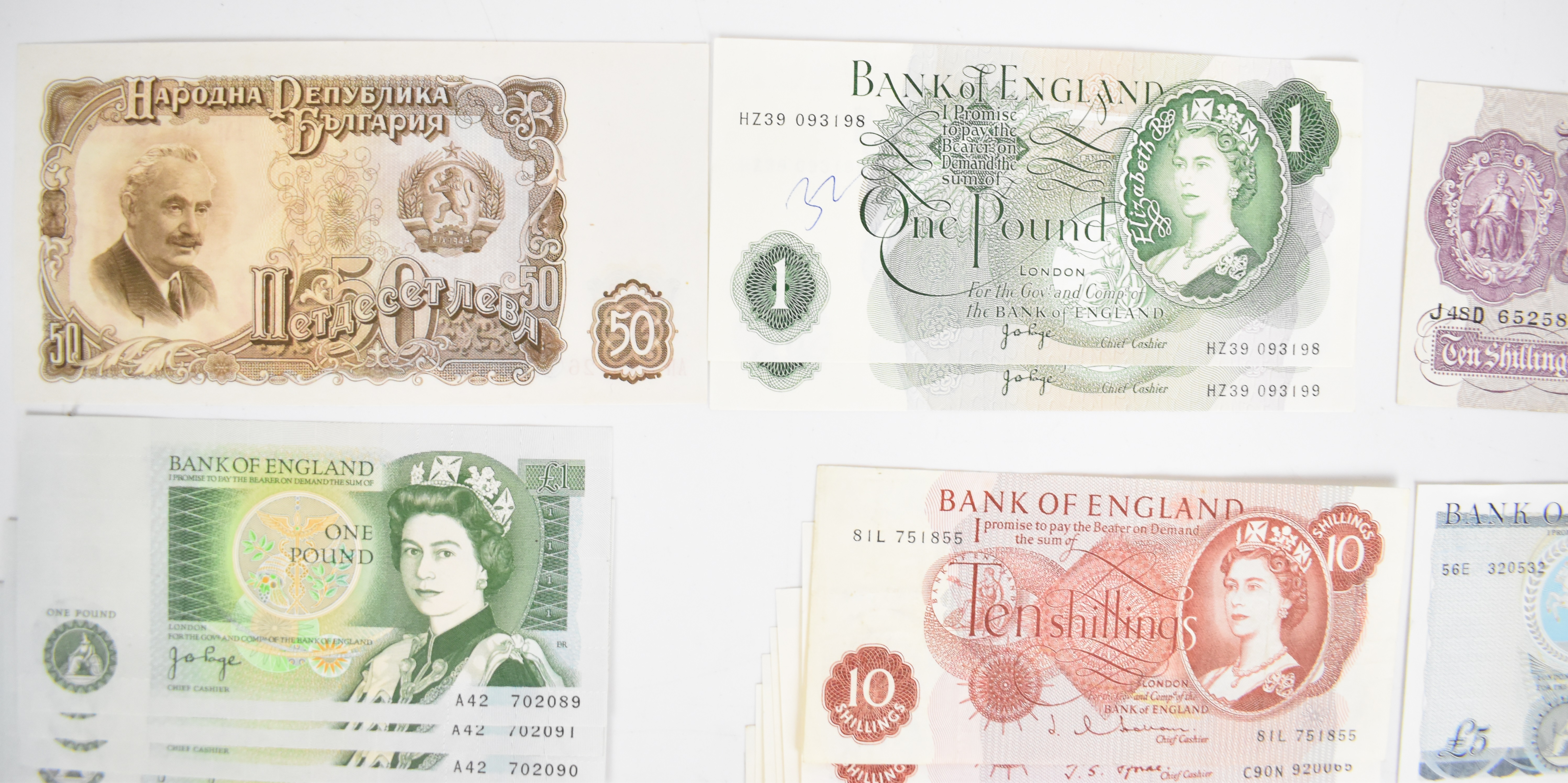 Elizabeth II British banknotes comprising  £10, two £5 and ten £1 John Page examples, fifteen Fforde - Image 3 of 5