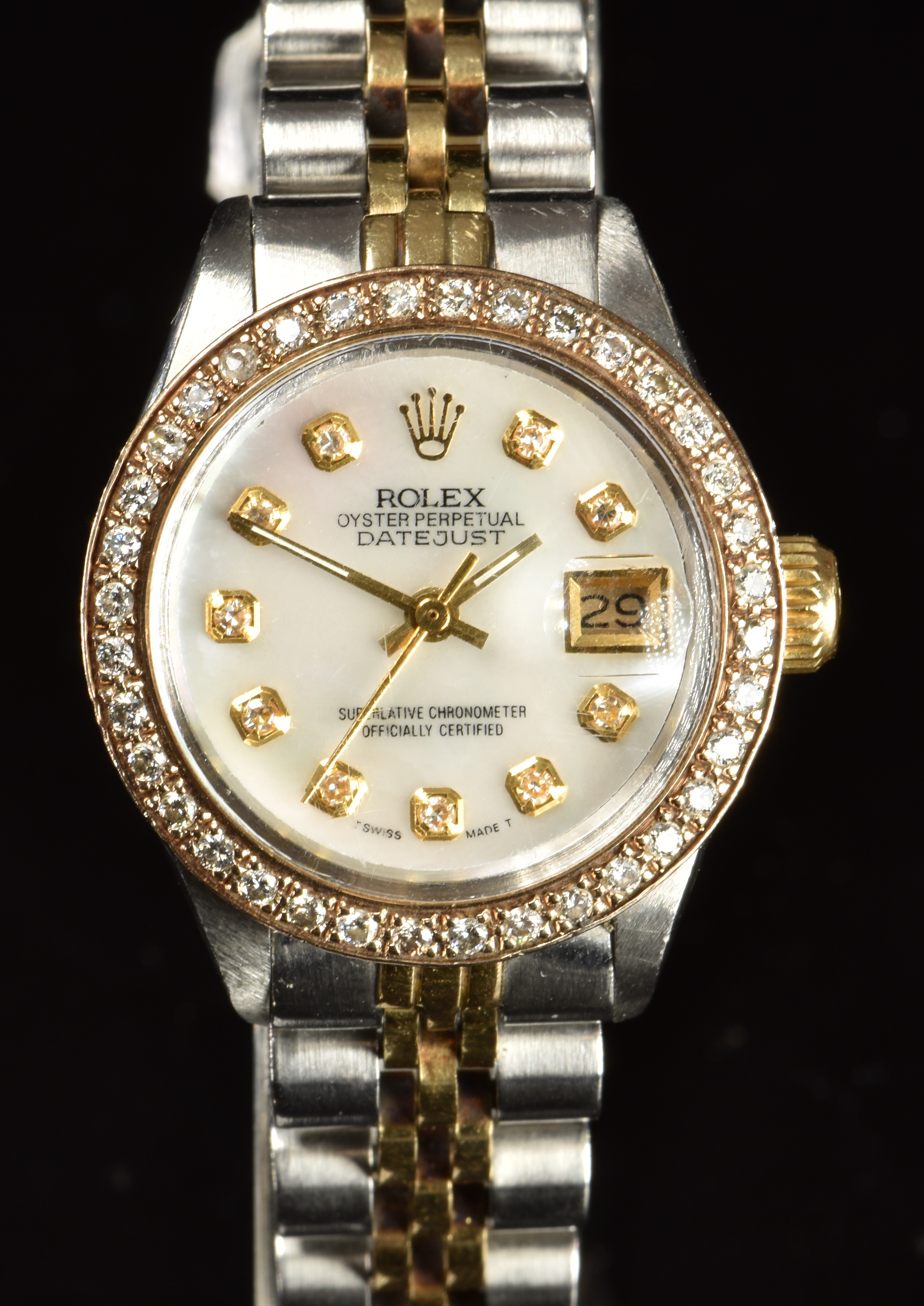 Rolex Oyster Perpetual Datejust ladies wristwatch ref. 6917 with with date aperture, diamond set