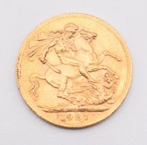 1927 George V gold full sovereign with South Africa Mint mark
